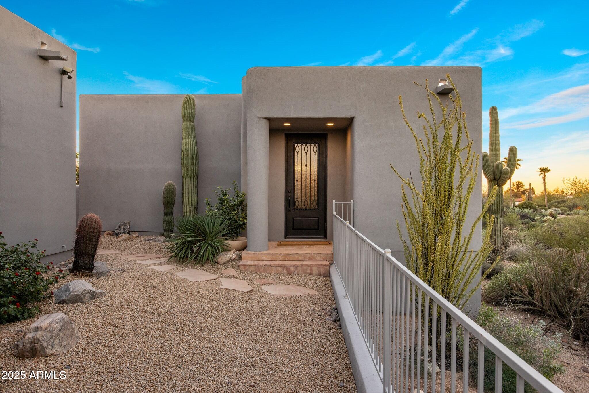 PINNACLE PEAK VISTAS - Residential
