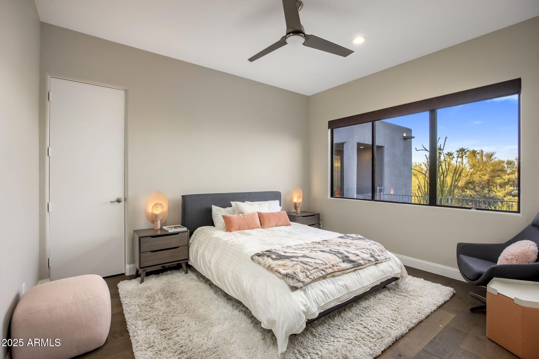 PINNACLE PEAK VISTAS - Residential
