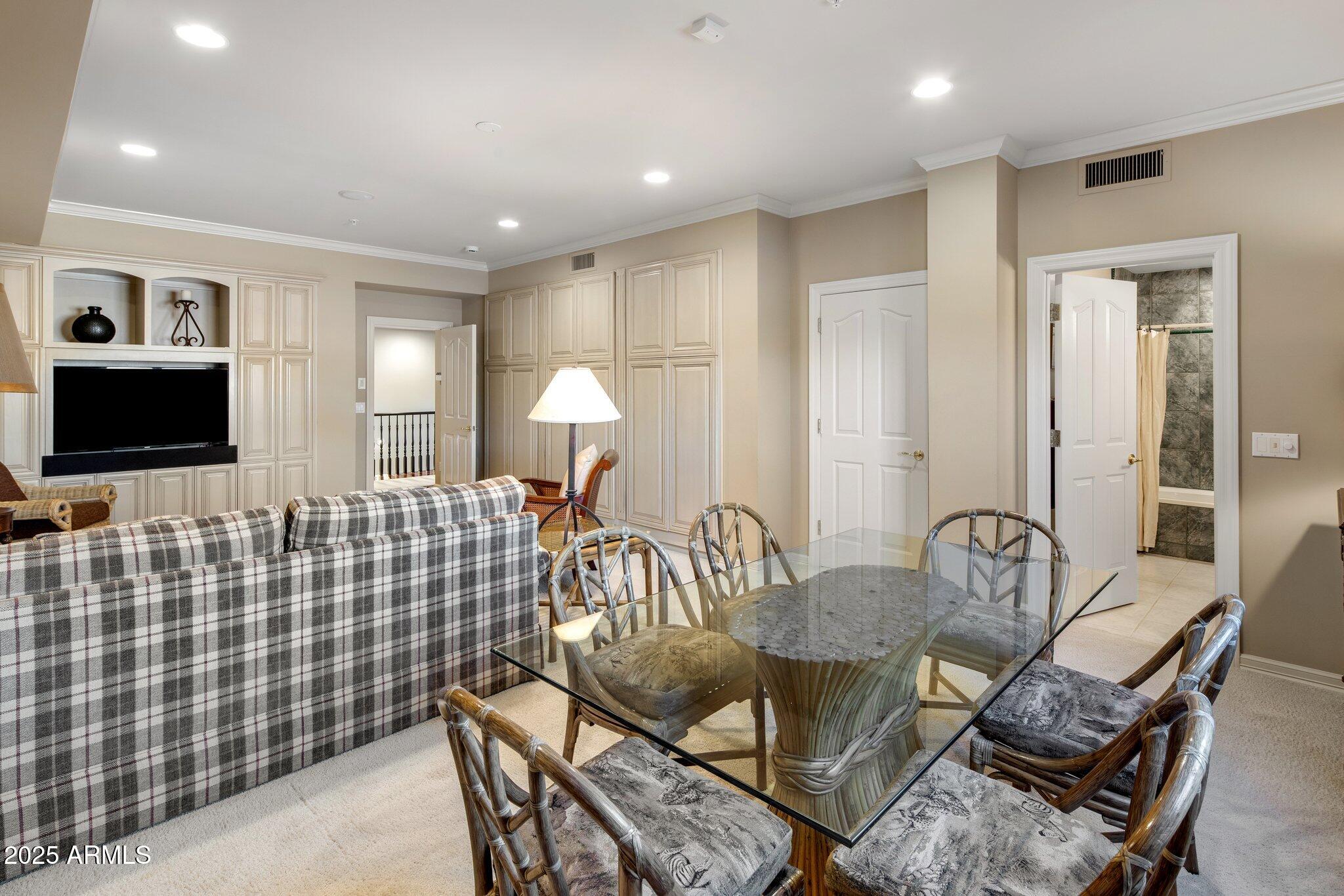SW4 NE4 NE4 EX W 30F RD & - Residential