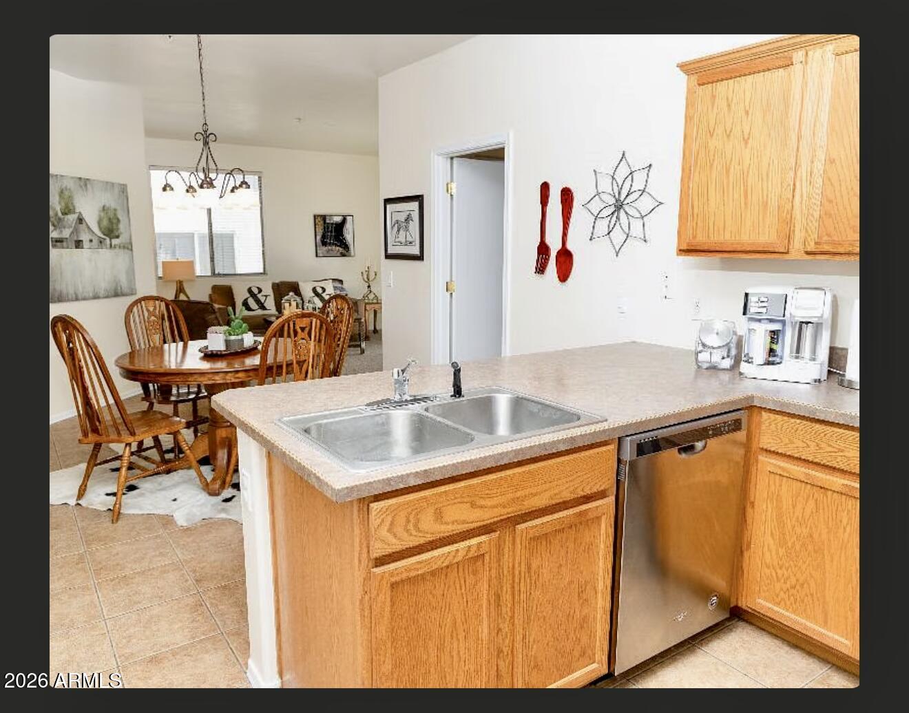 VILLAS ON ELM - Residential