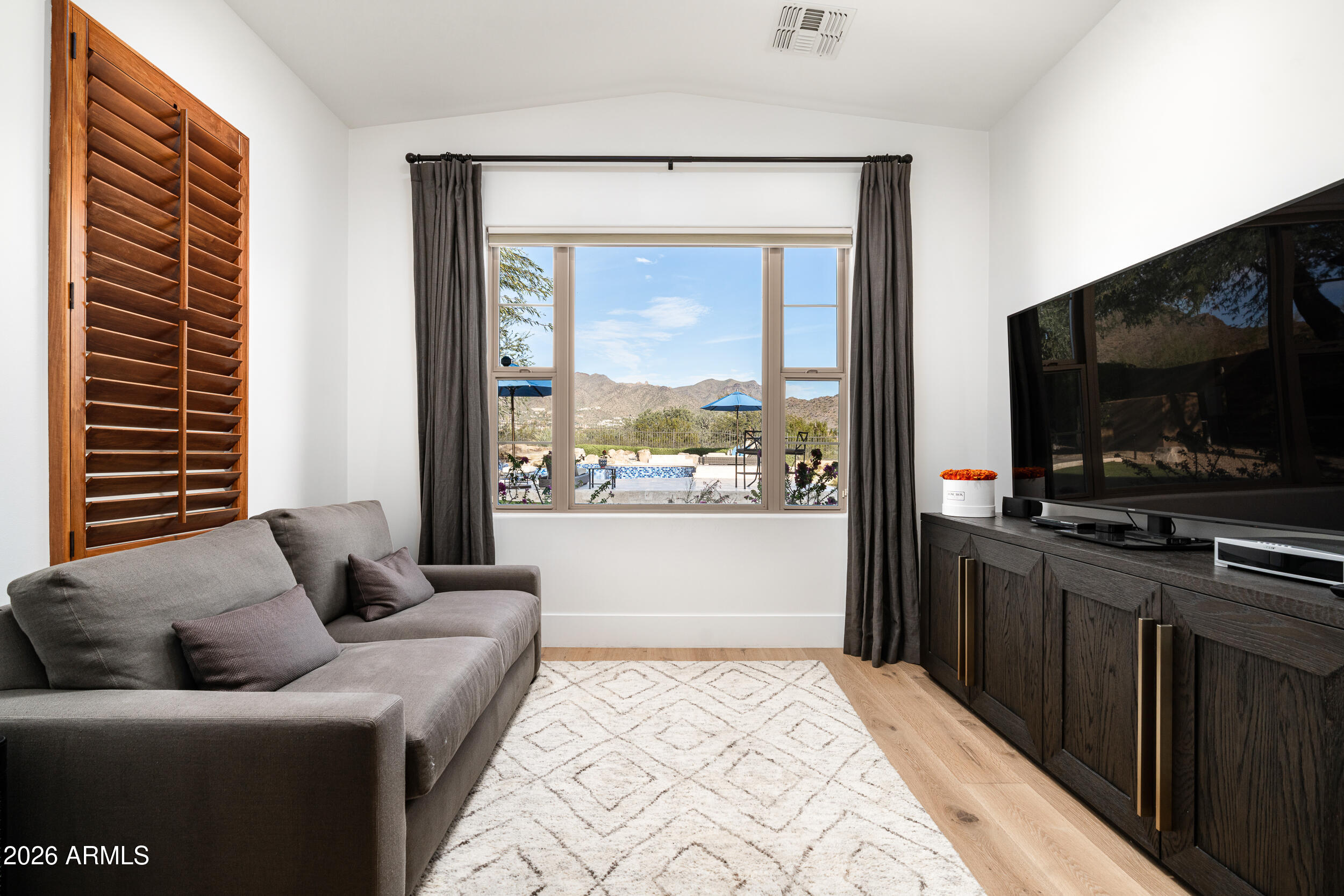 DC RANCH - Residential