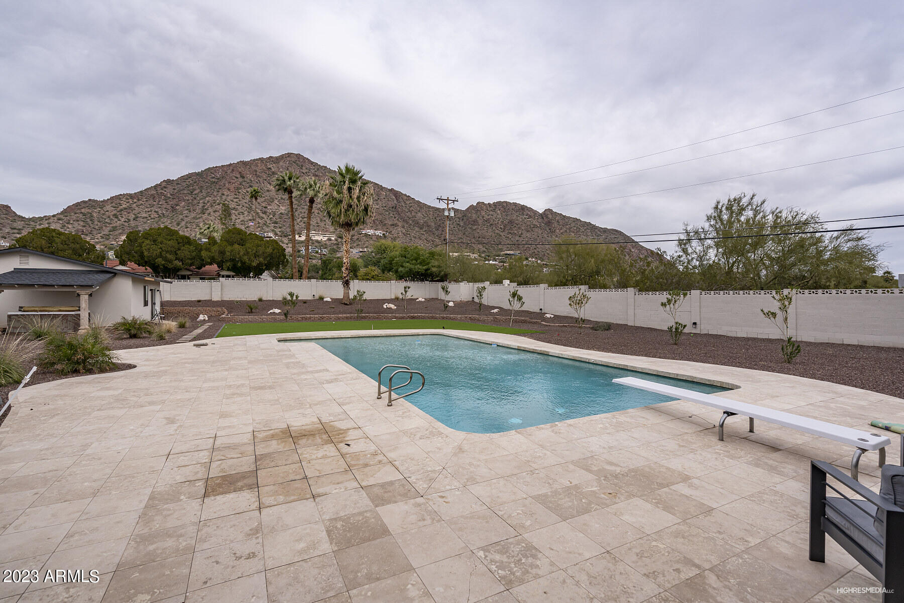 ROYAL VIEW - Residential