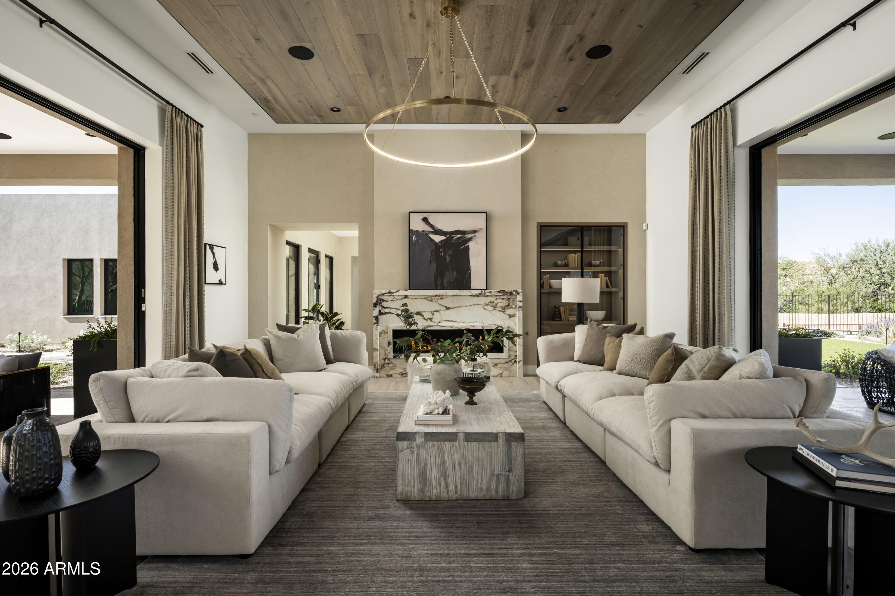 WHISPER ROCK UNIT 2 - Residential
