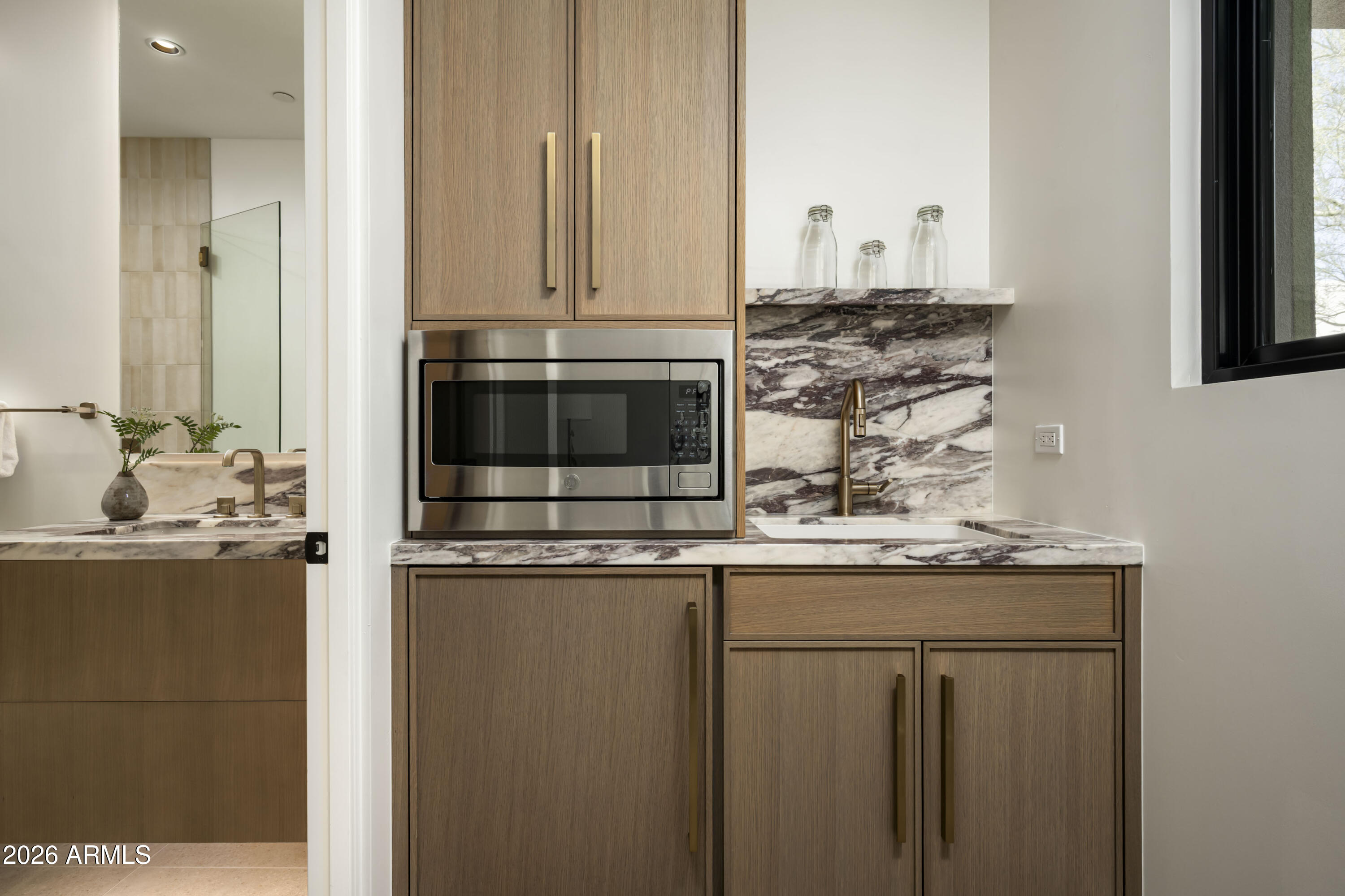 WHISPER ROCK UNIT 2 - Residential