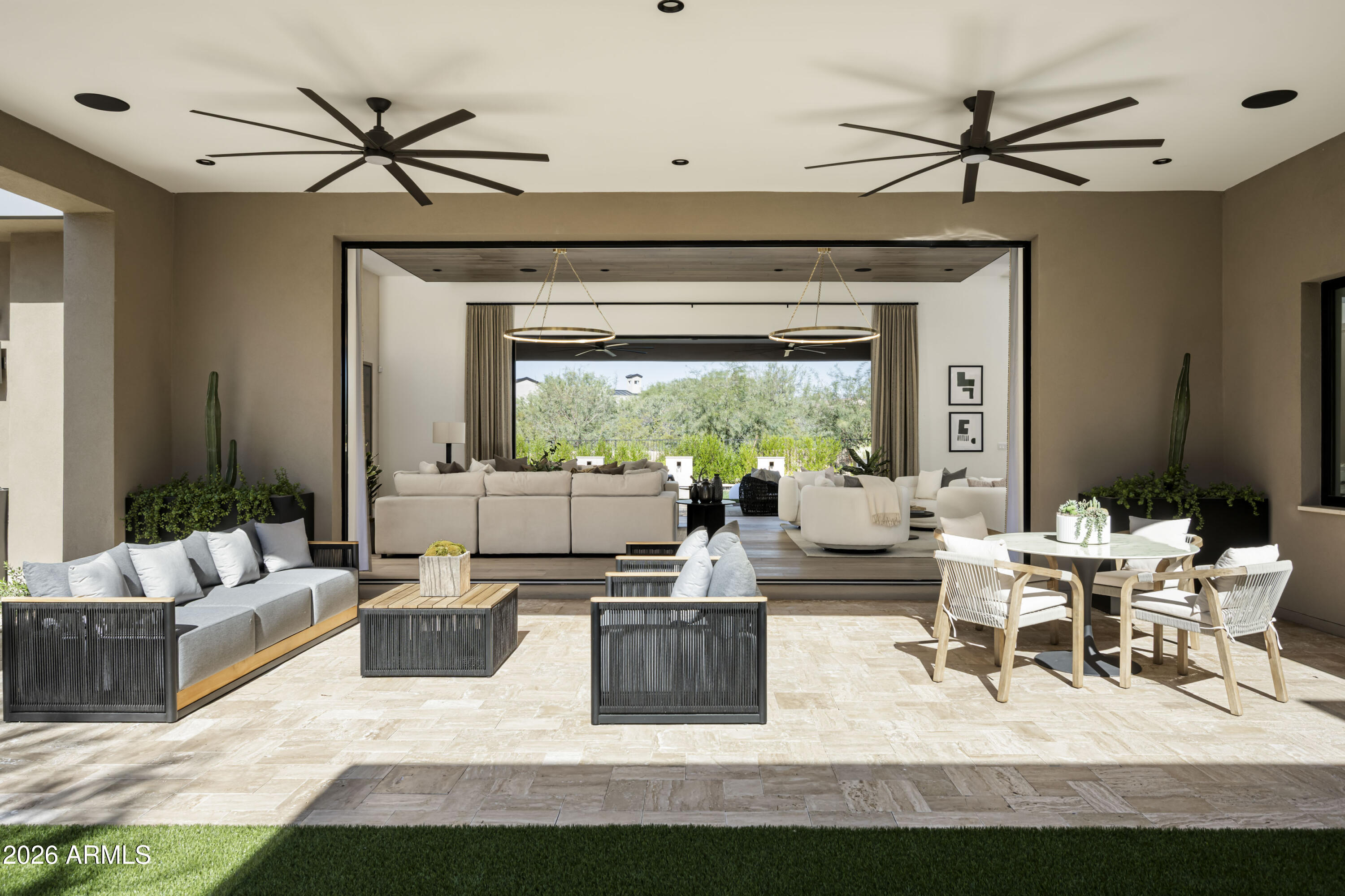 WHISPER ROCK UNIT 2 - Residential