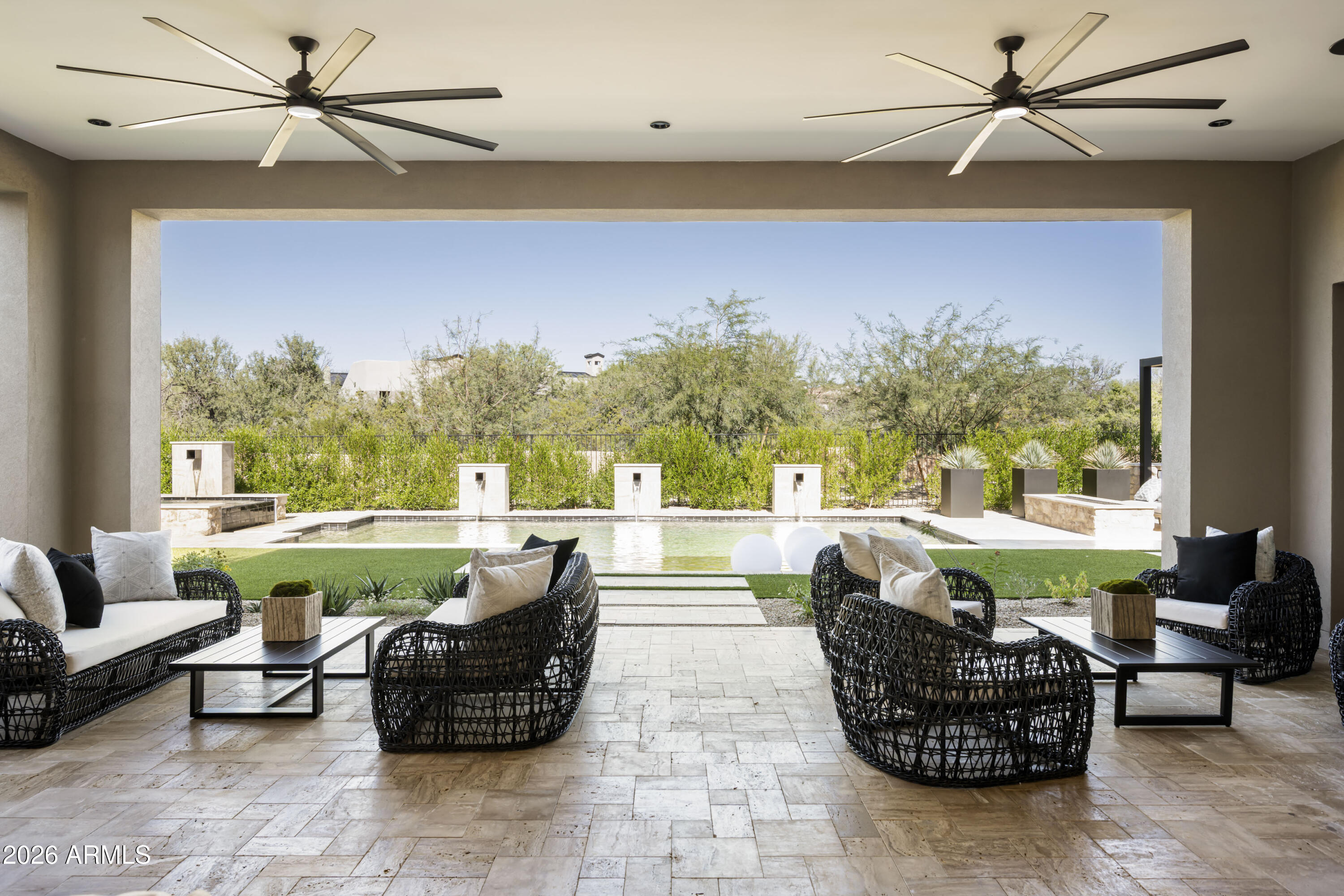 WHISPER ROCK UNIT 2 - Residential
