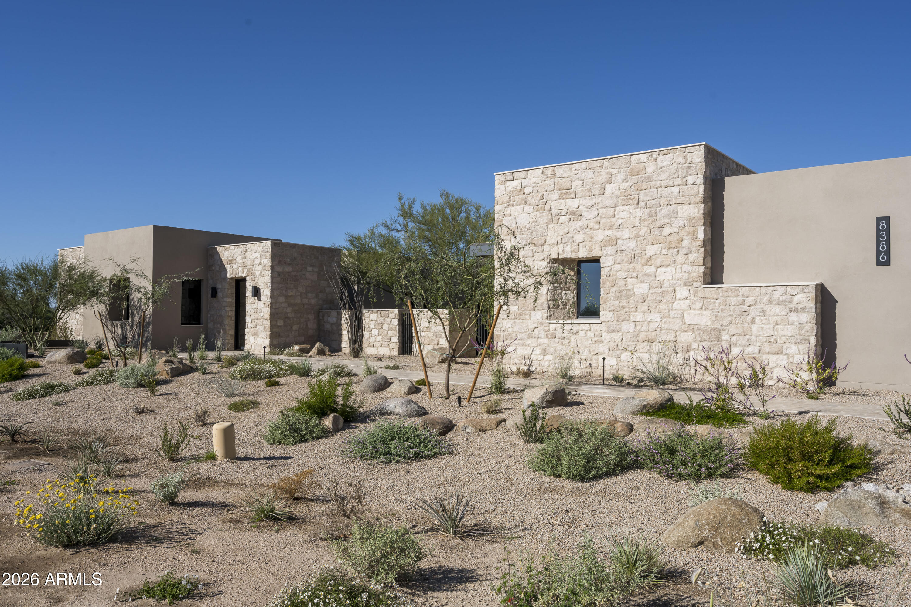 WHISPER ROCK UNIT 2 - Residential