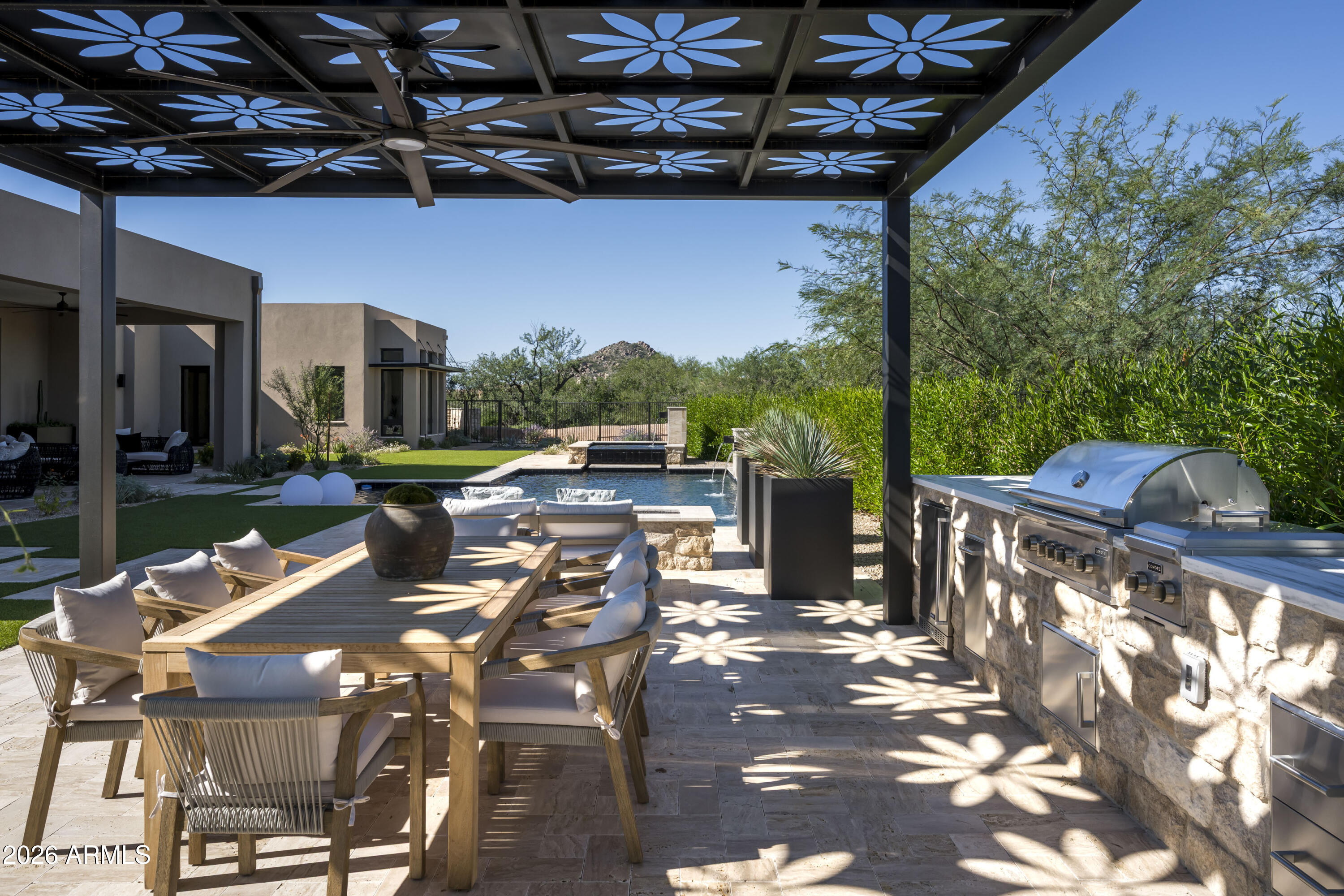 WHISPER ROCK UNIT 2 - Residential