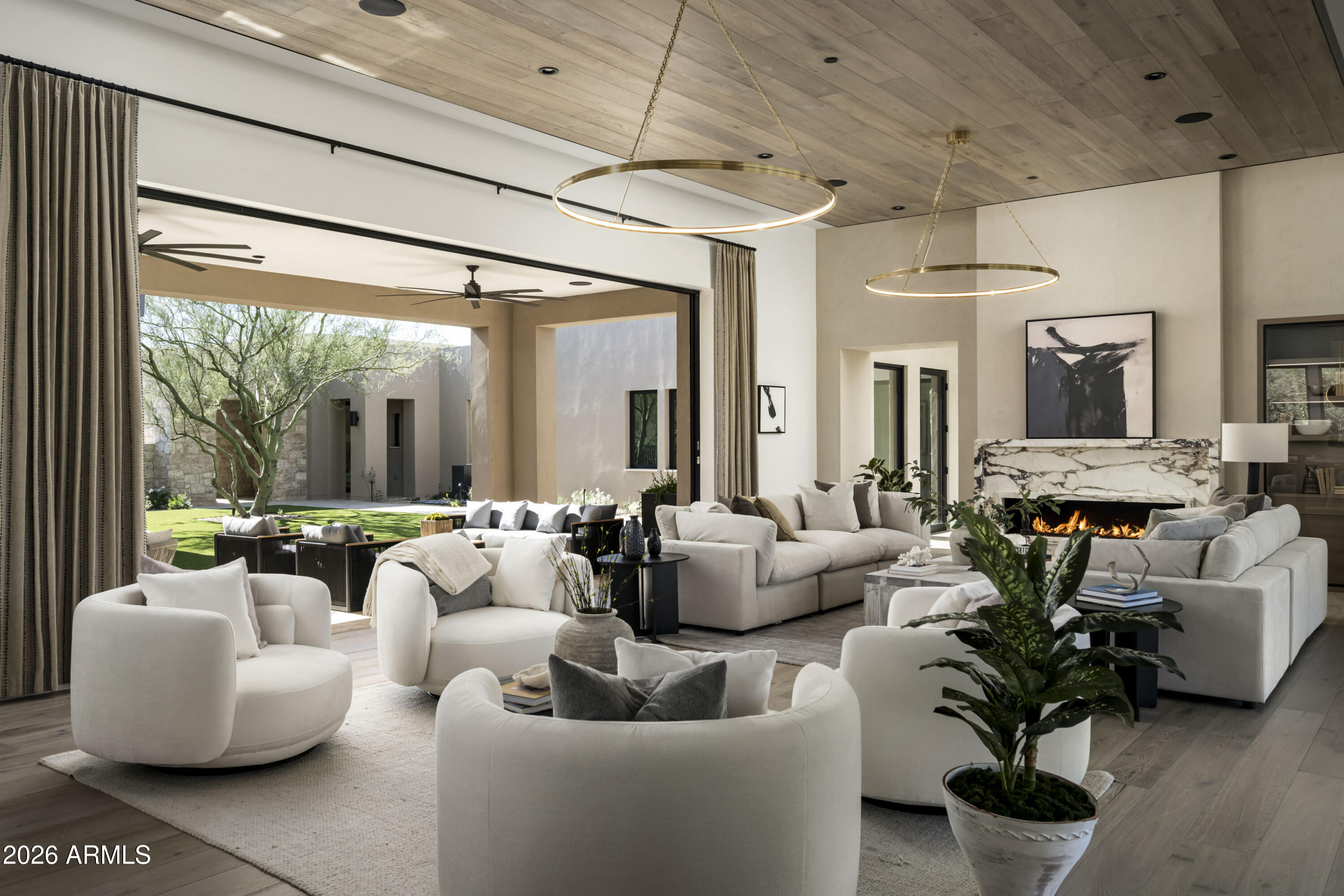 WHISPER ROCK UNIT 2 - Residential