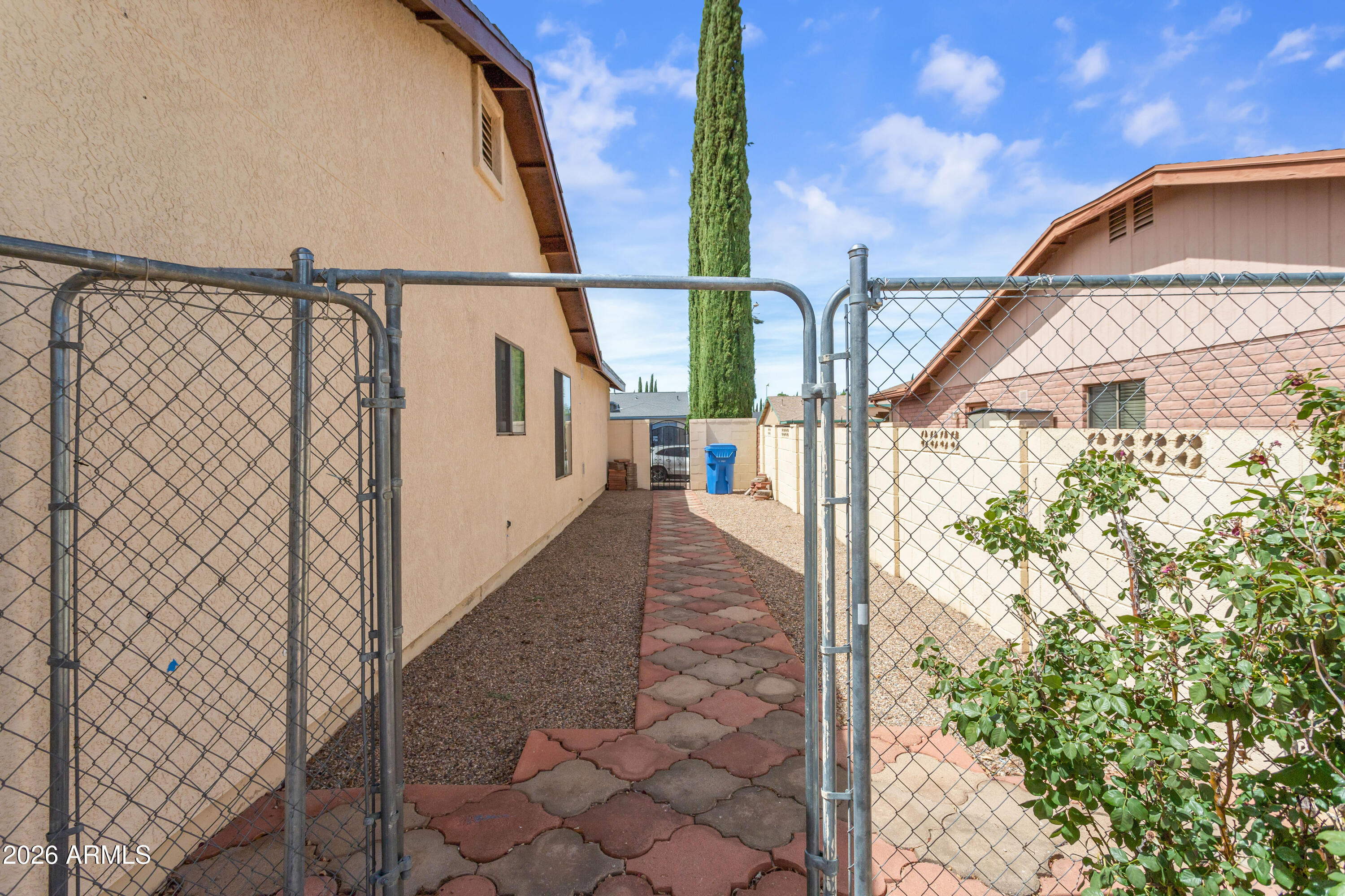 MISSION HILLS ESTATES - Residential