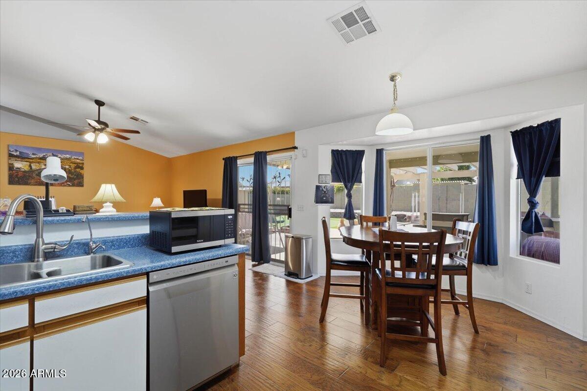SUNRISE CANYON - Residential
