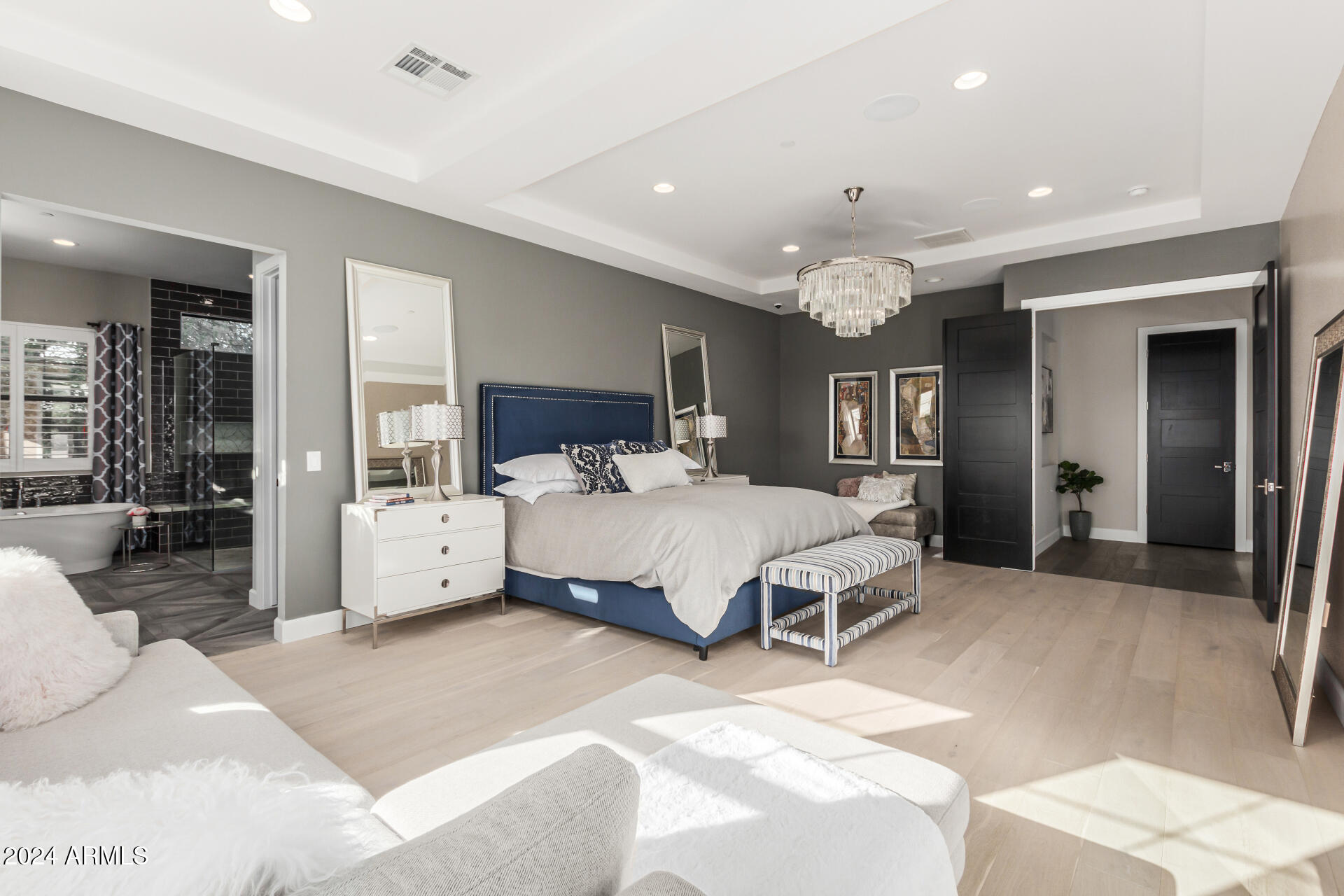 LAFAYETTE ESTATES 3 MLD - Residential