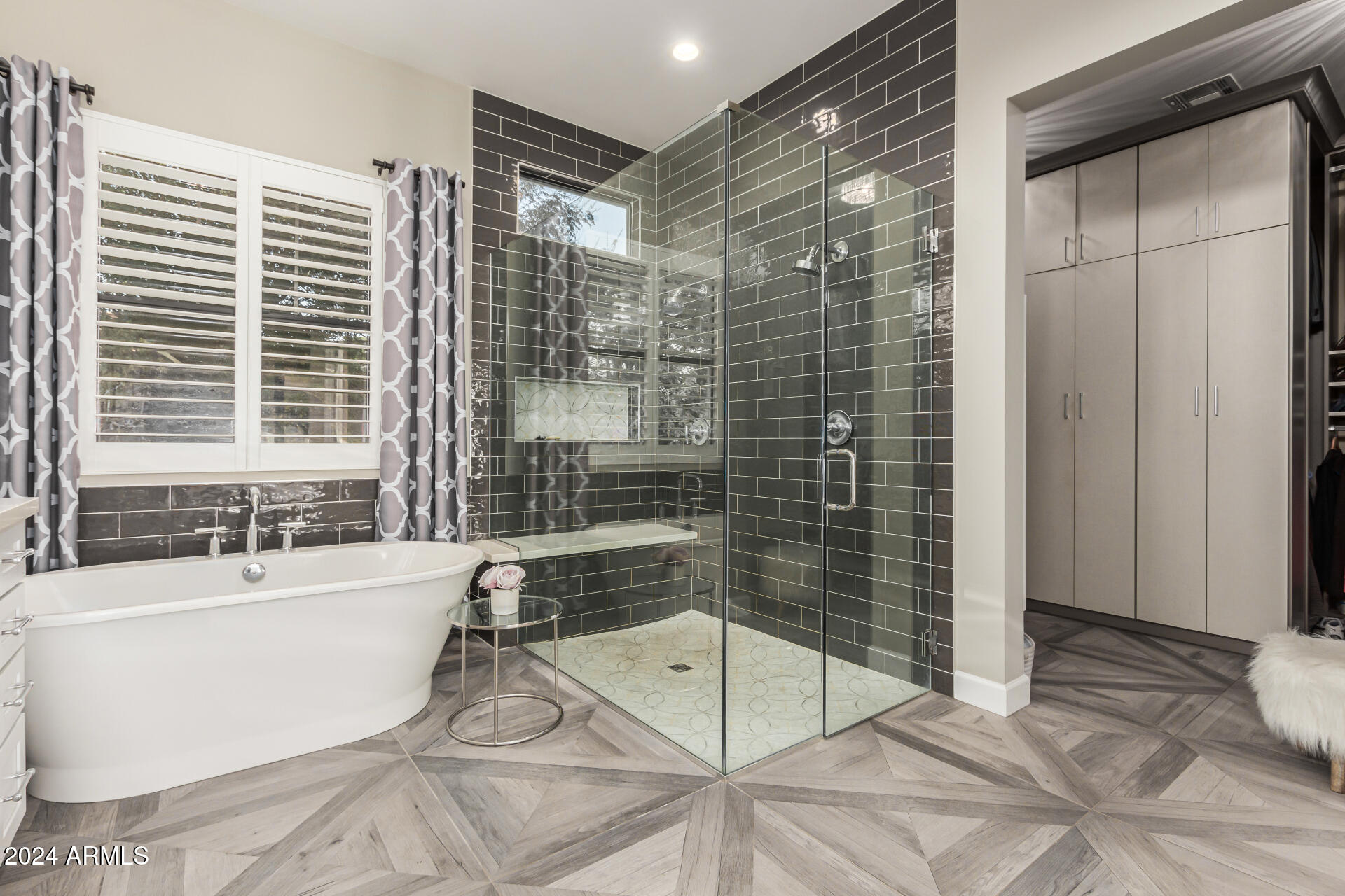 LAFAYETTE ESTATES 3 MLD - Residential