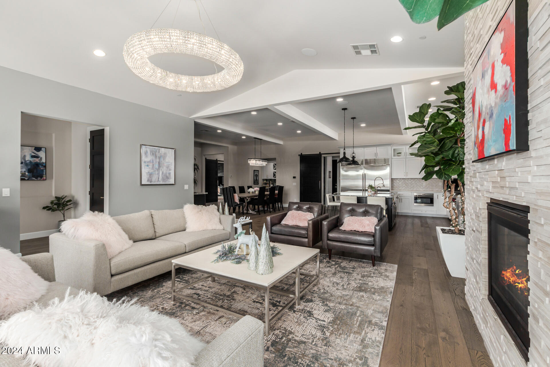 LAFAYETTE ESTATES 3 MLD - Residential