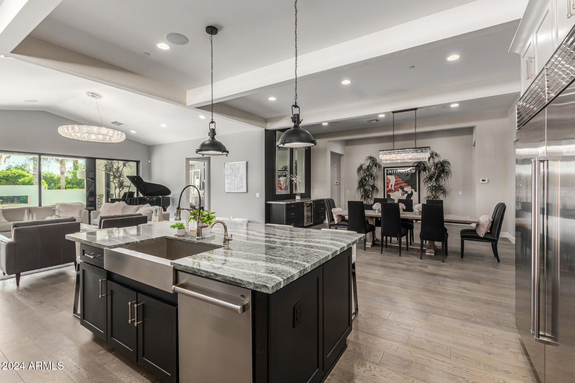 LAFAYETTE ESTATES 3 MLD - Residential