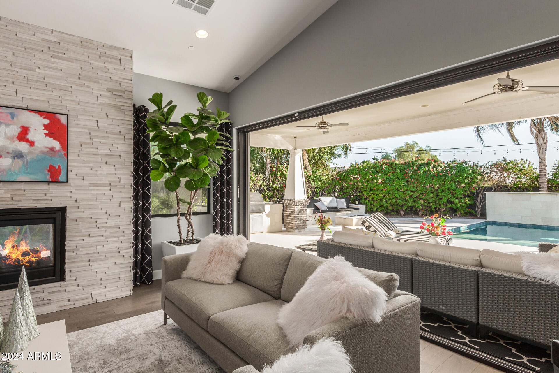 LAFAYETTE ESTATES 3 MLD - Residential