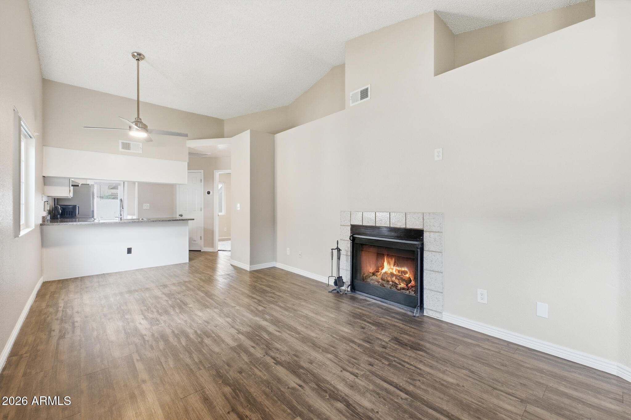 BRECKENRIDGE TOWNHOMES LT 1-182 COM AREA PRV DR - Residential