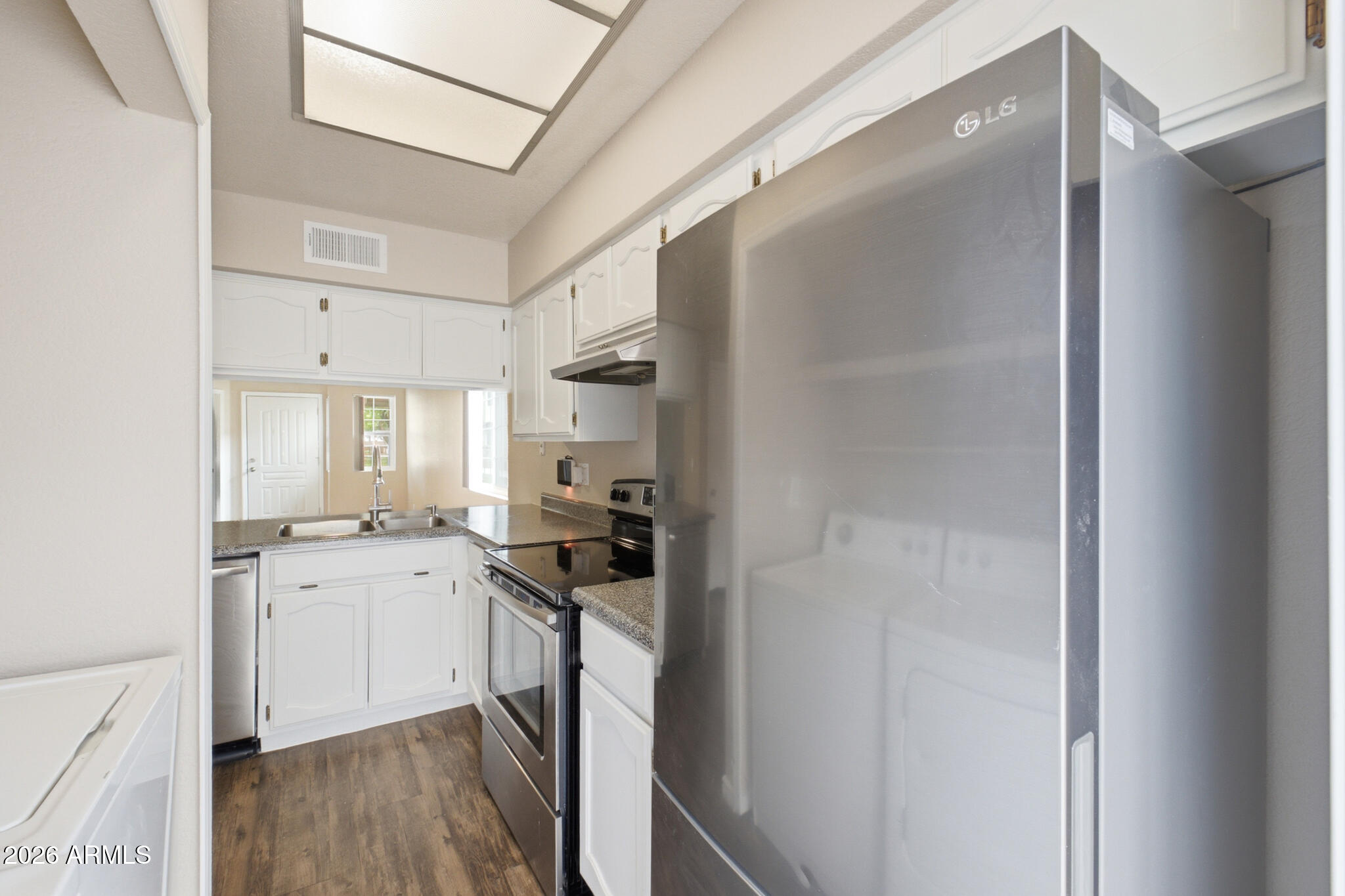 BRECKENRIDGE TOWNHOMES LT 1-182 COM AREA PRV DR - Residential