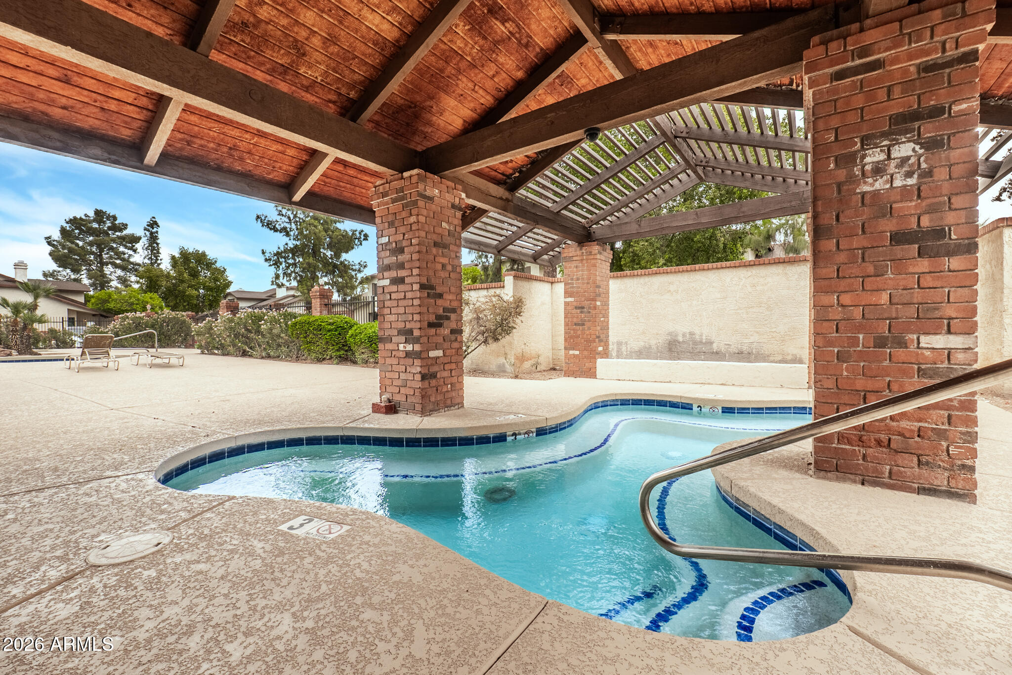 BRECKENRIDGE TOWNHOMES LT 1-182 COM AREA PRV DR - Residential
