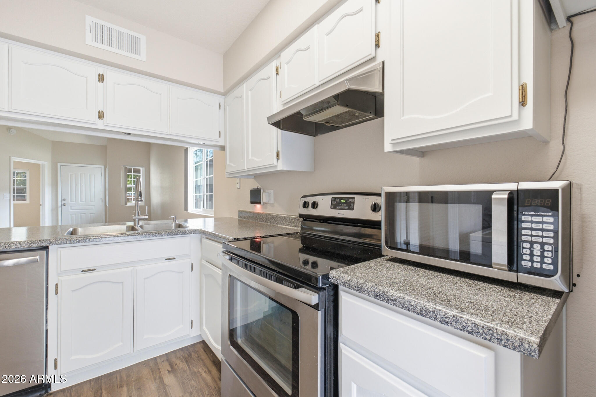 BRECKENRIDGE TOWNHOMES LT 1-182 COM AREA PRV DR - Residential