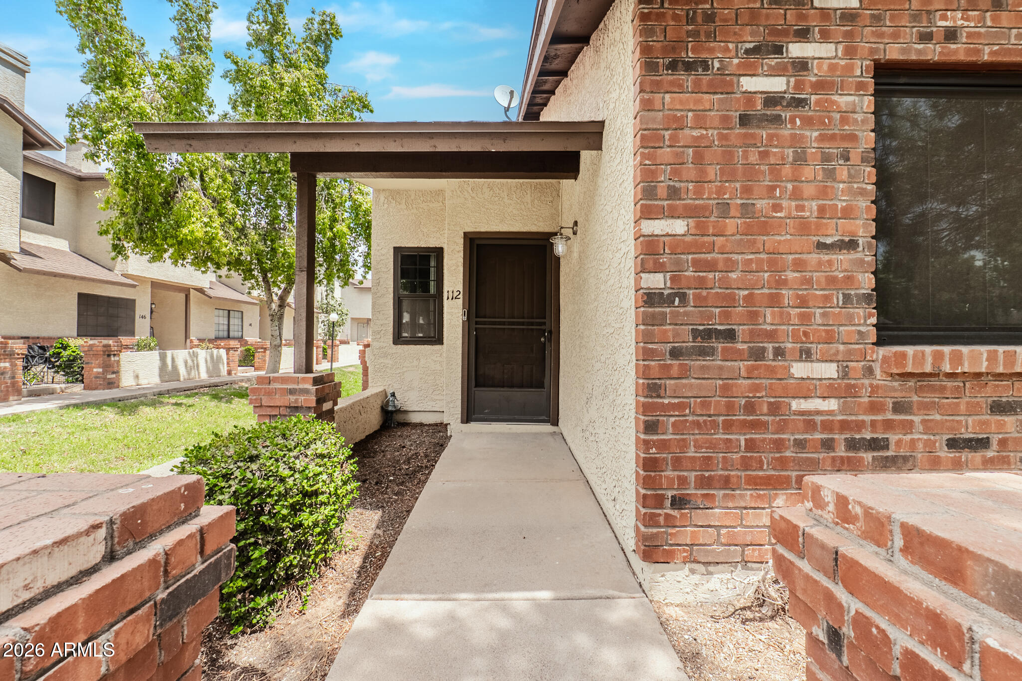 BRECKENRIDGE TOWNHOMES LT 1-182 COM AREA PRV DR - Residential
