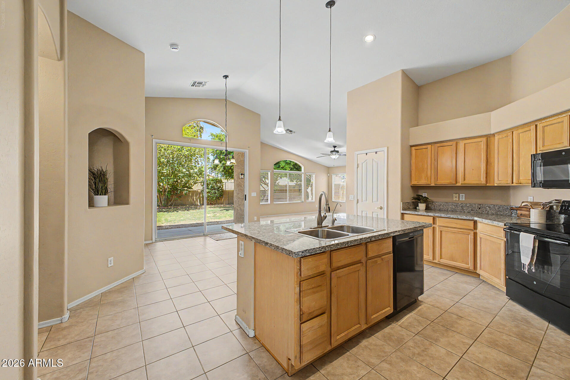 FOOTHILLS PASEO 2 - Residential