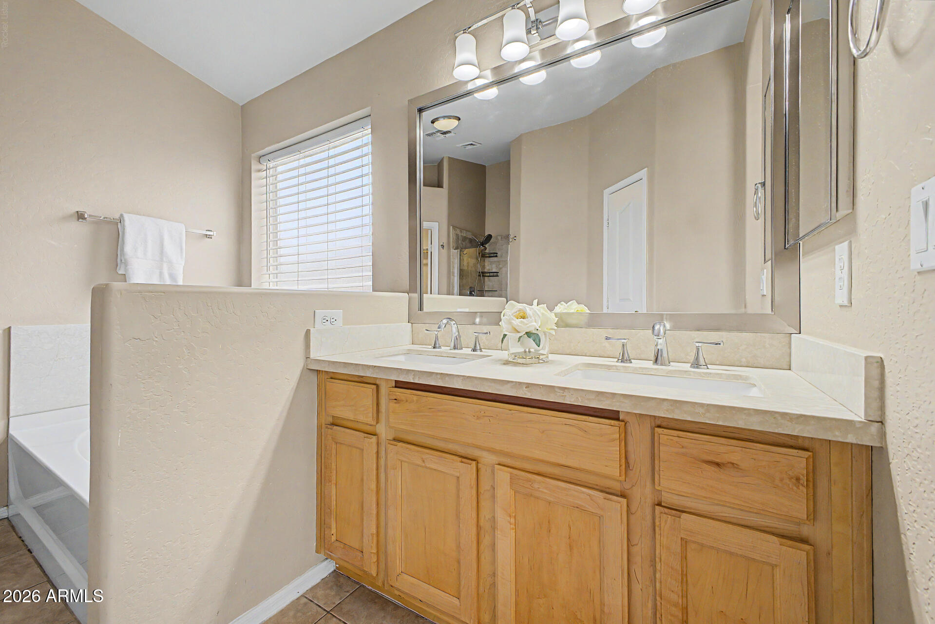 FOOTHILLS PASEO 2 - Residential
