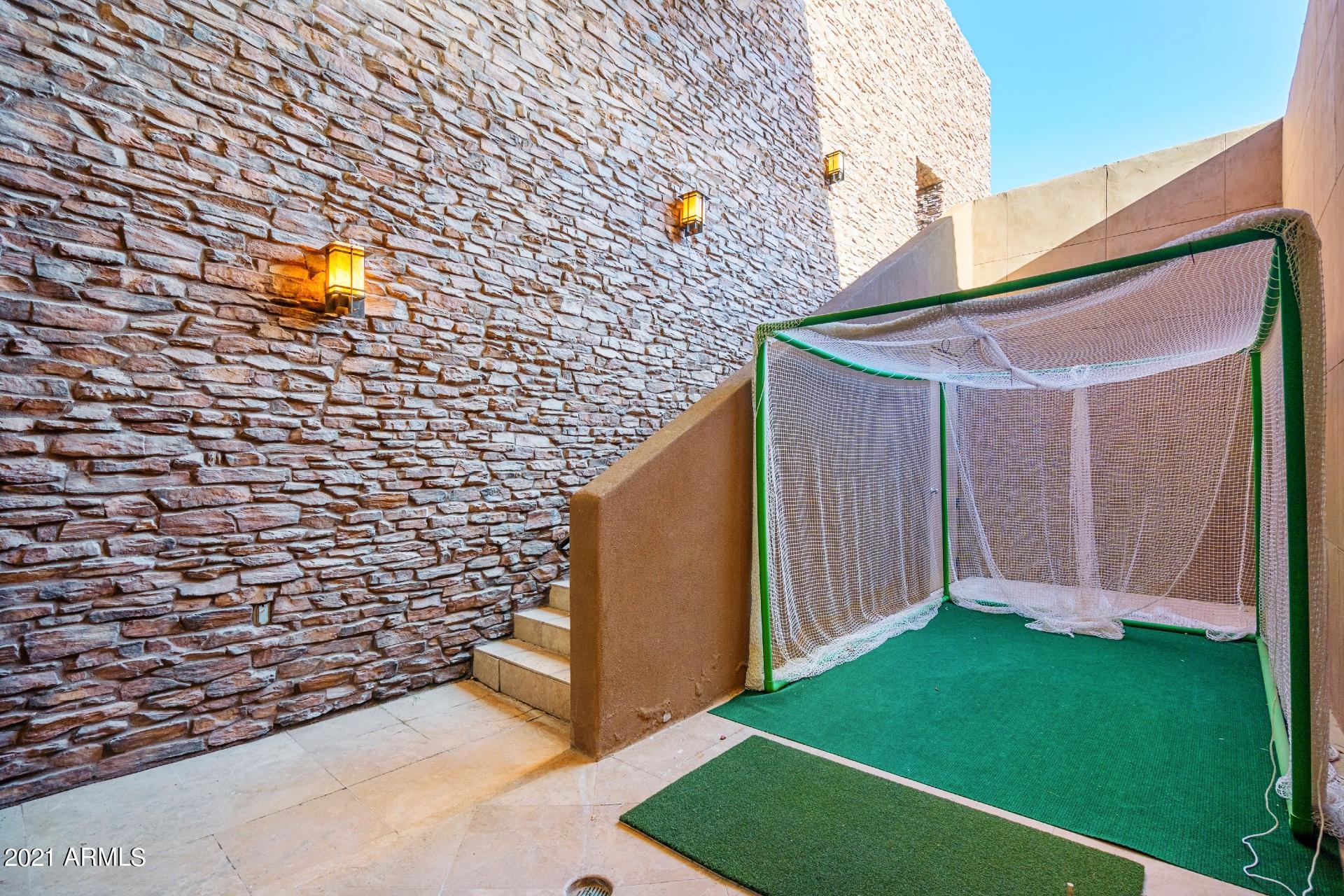 ''Cactus Corridor'' - Residential