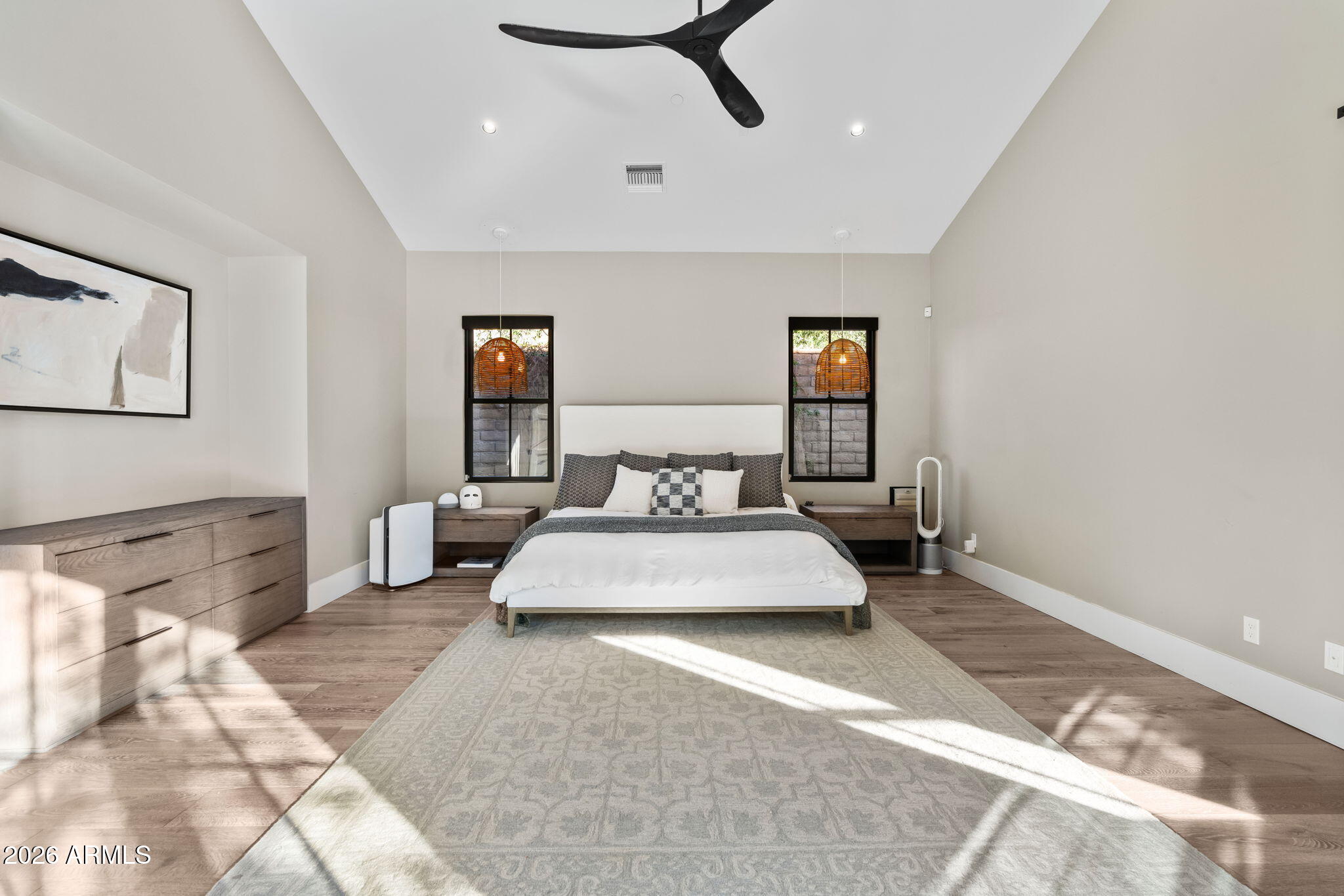 WHITE HORSE - Residential