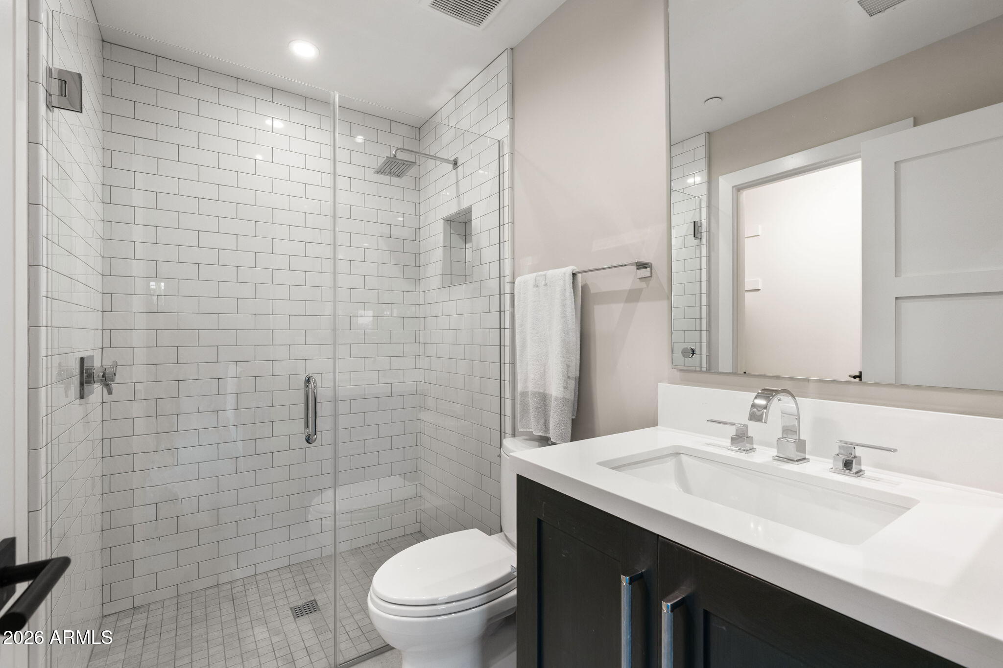 WHITE HORSE - Residential