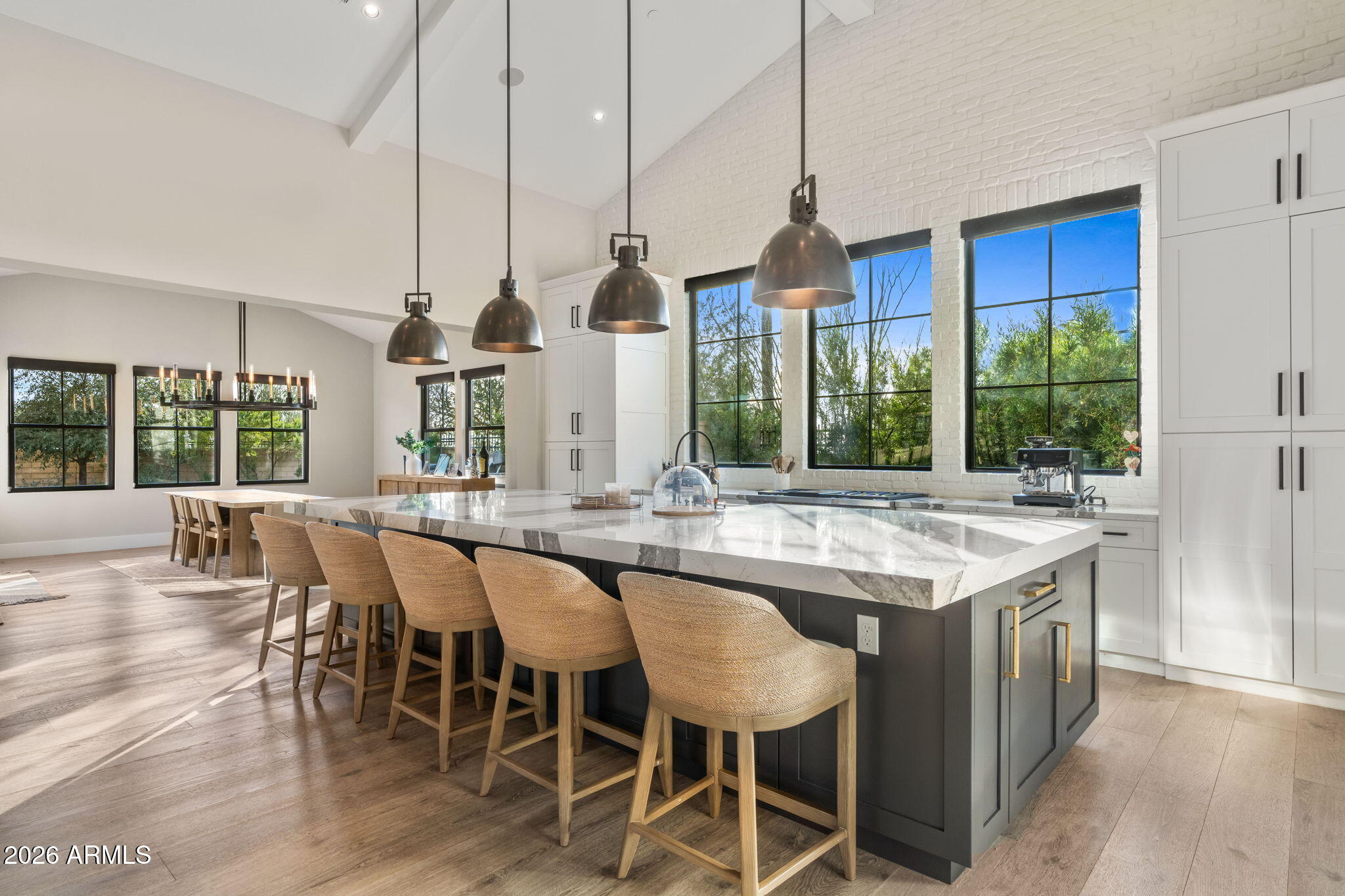 WHITE HORSE - Residential