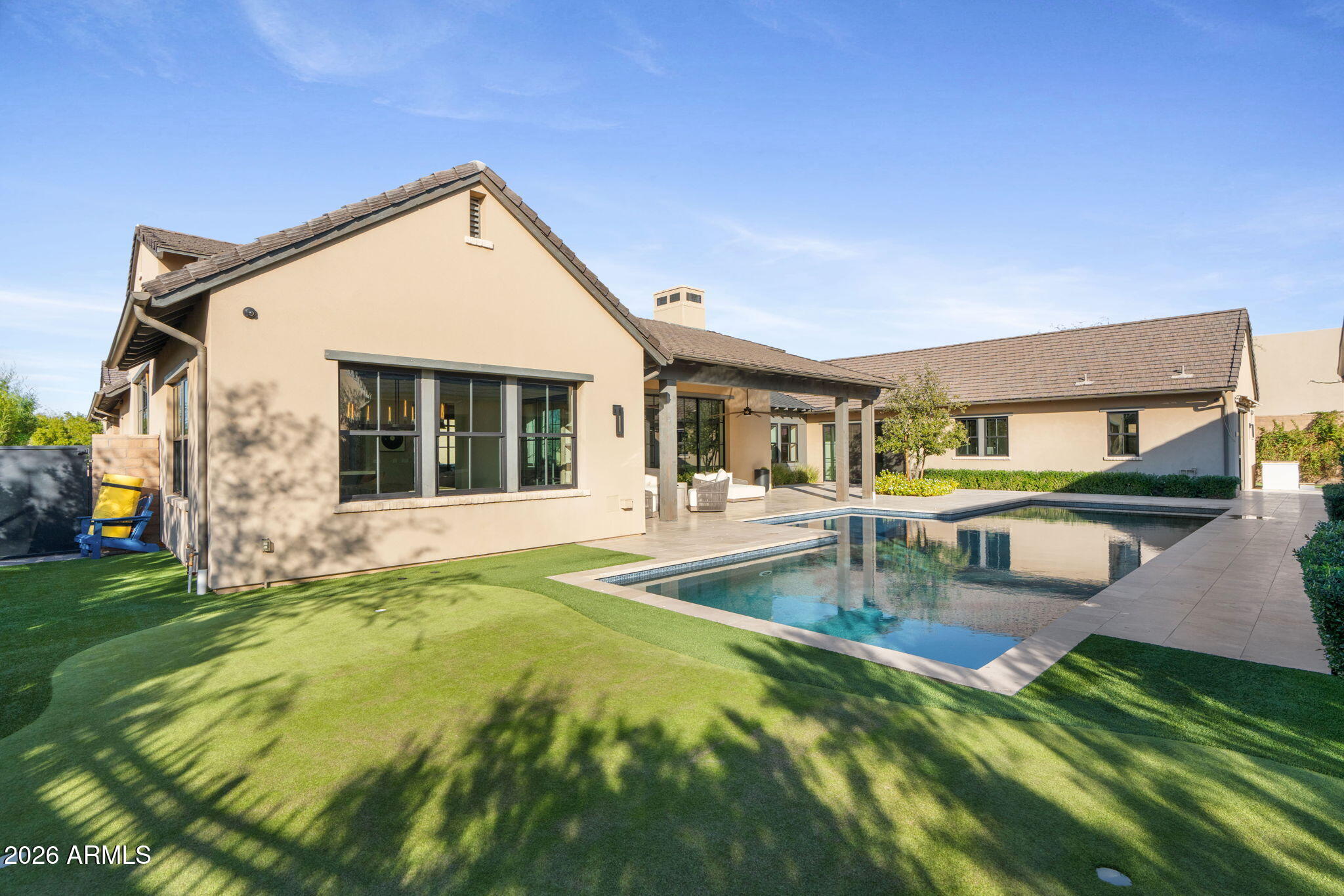 WHITE HORSE - Residential