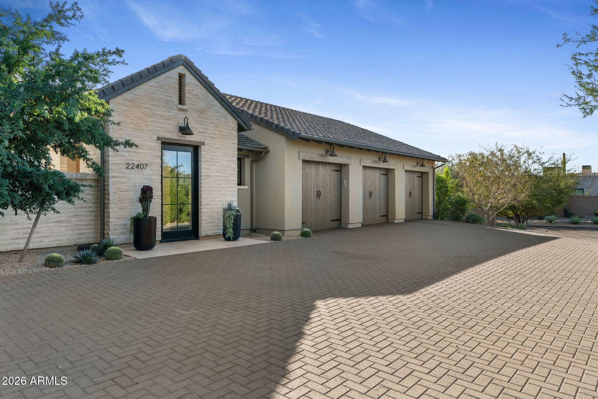 WHITE HORSE - Residential