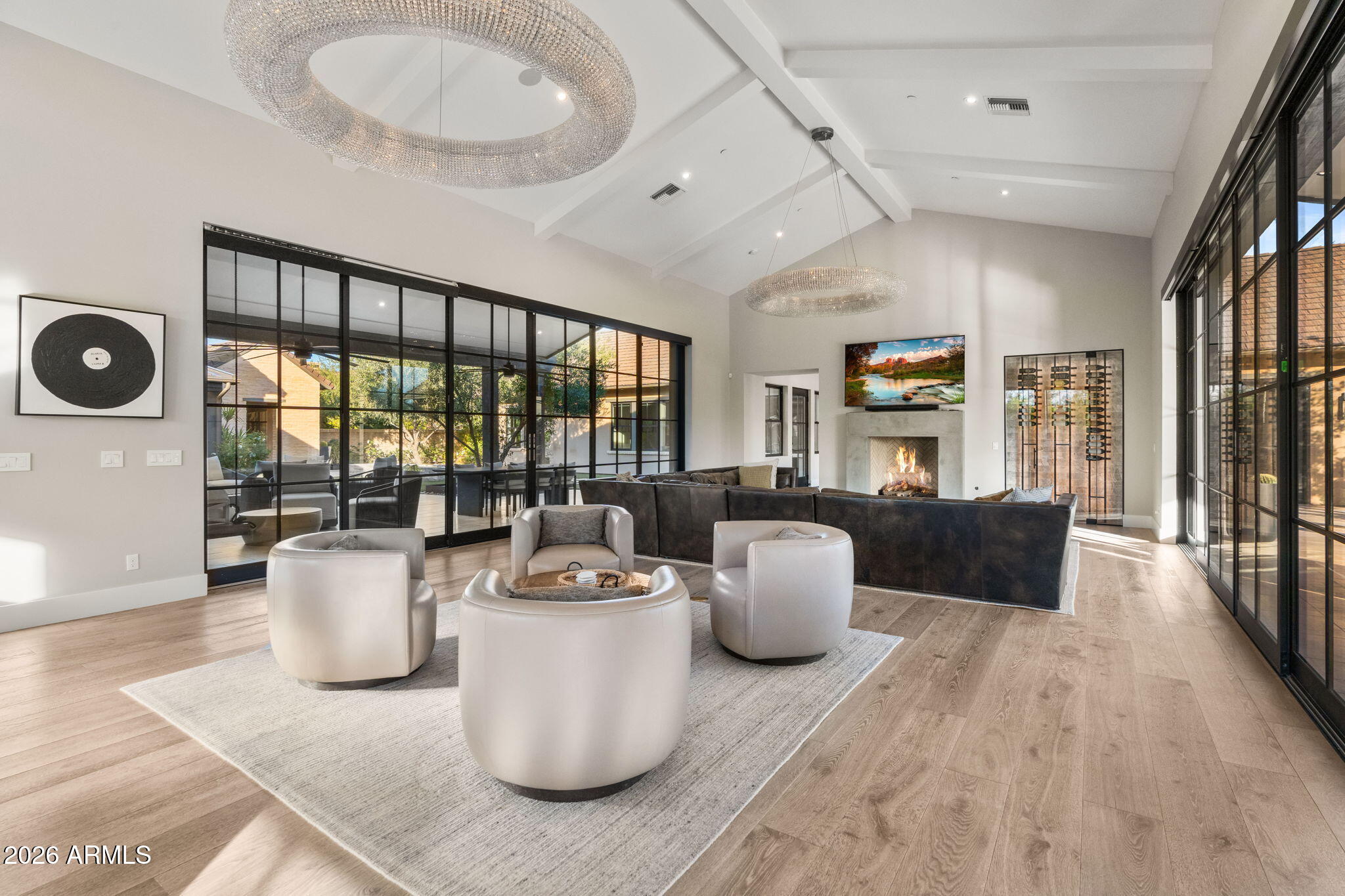 WHITE HORSE - Residential