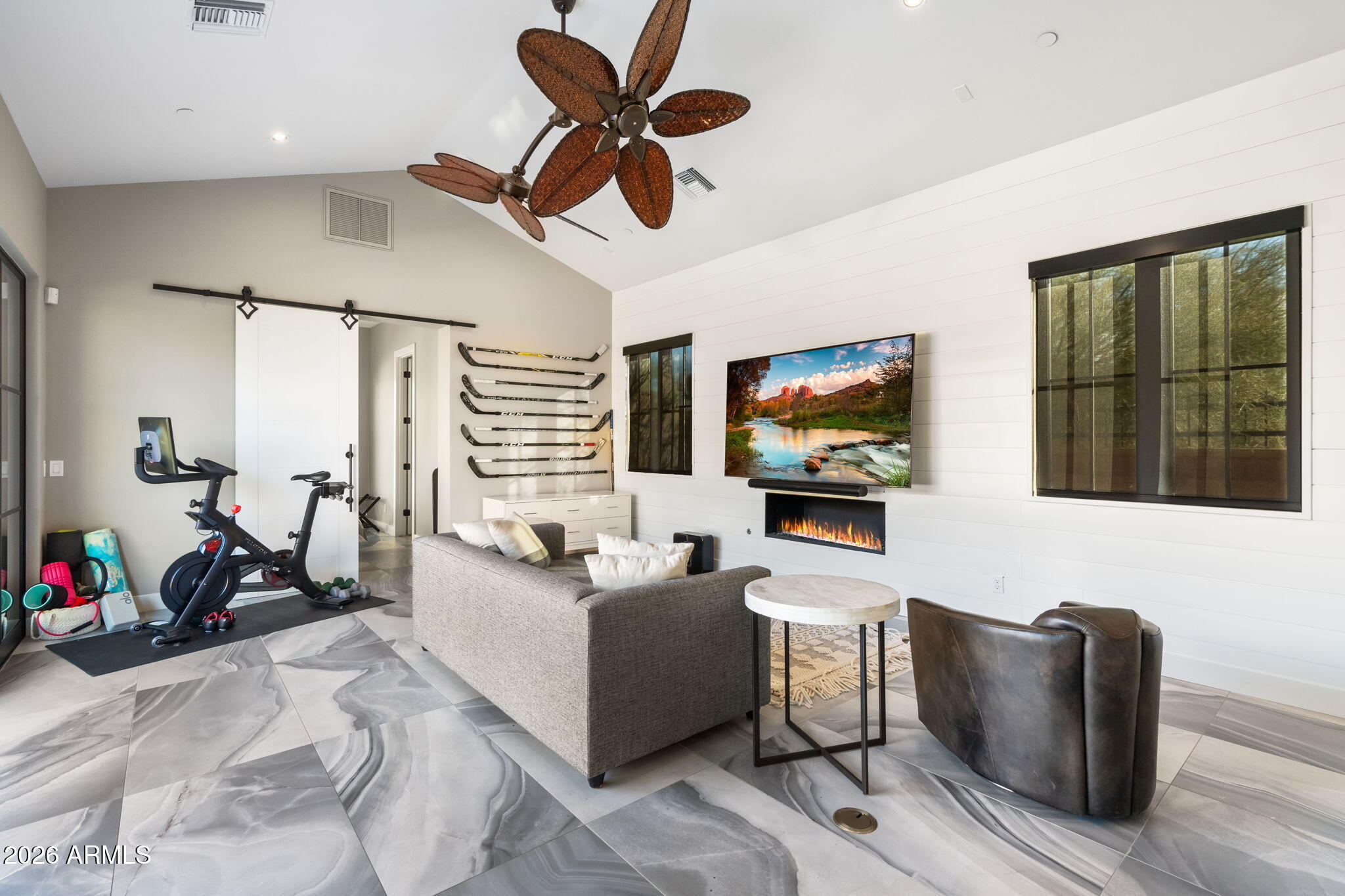 WHITE HORSE - Residential