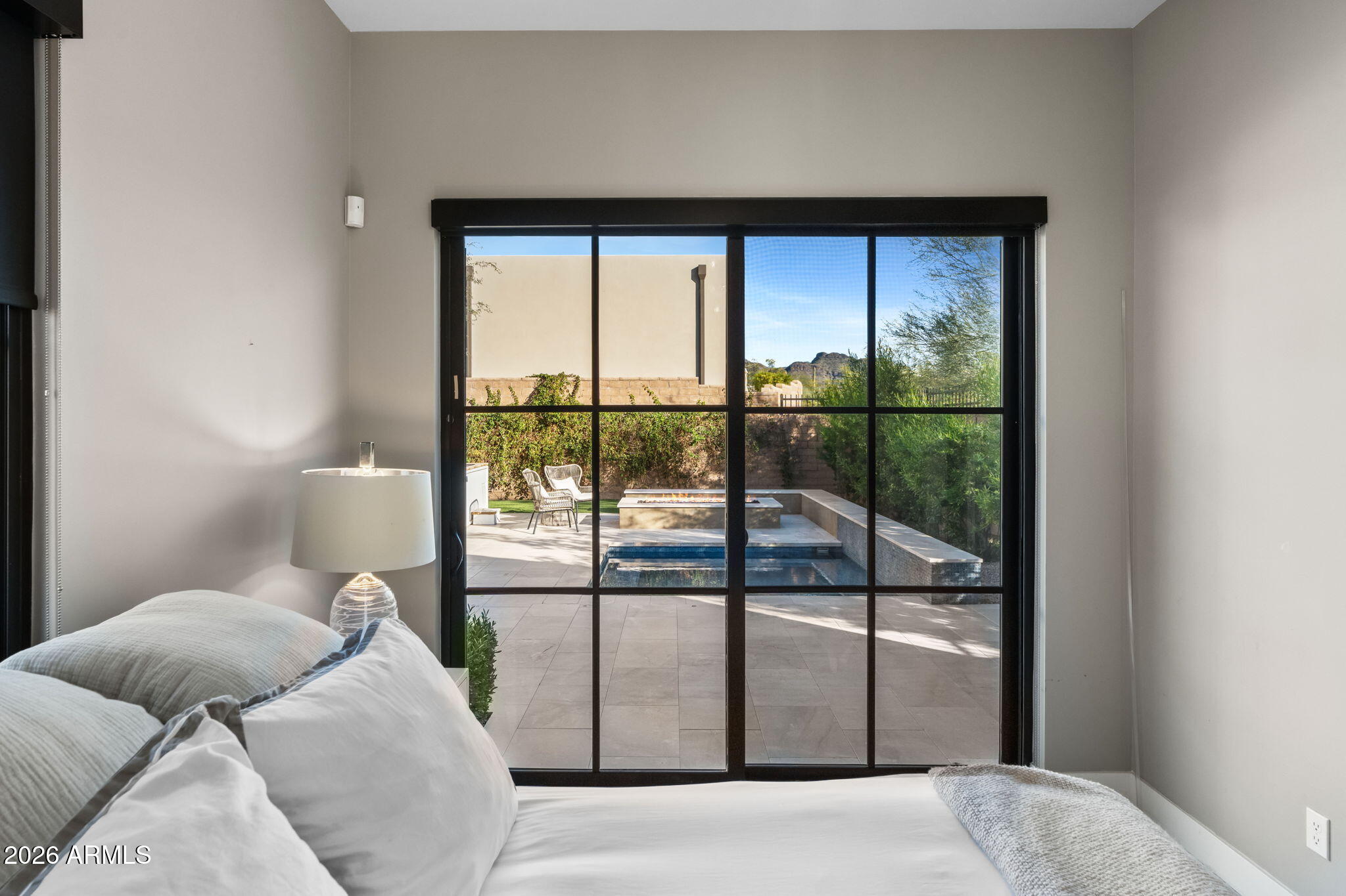 WHITE HORSE - Residential