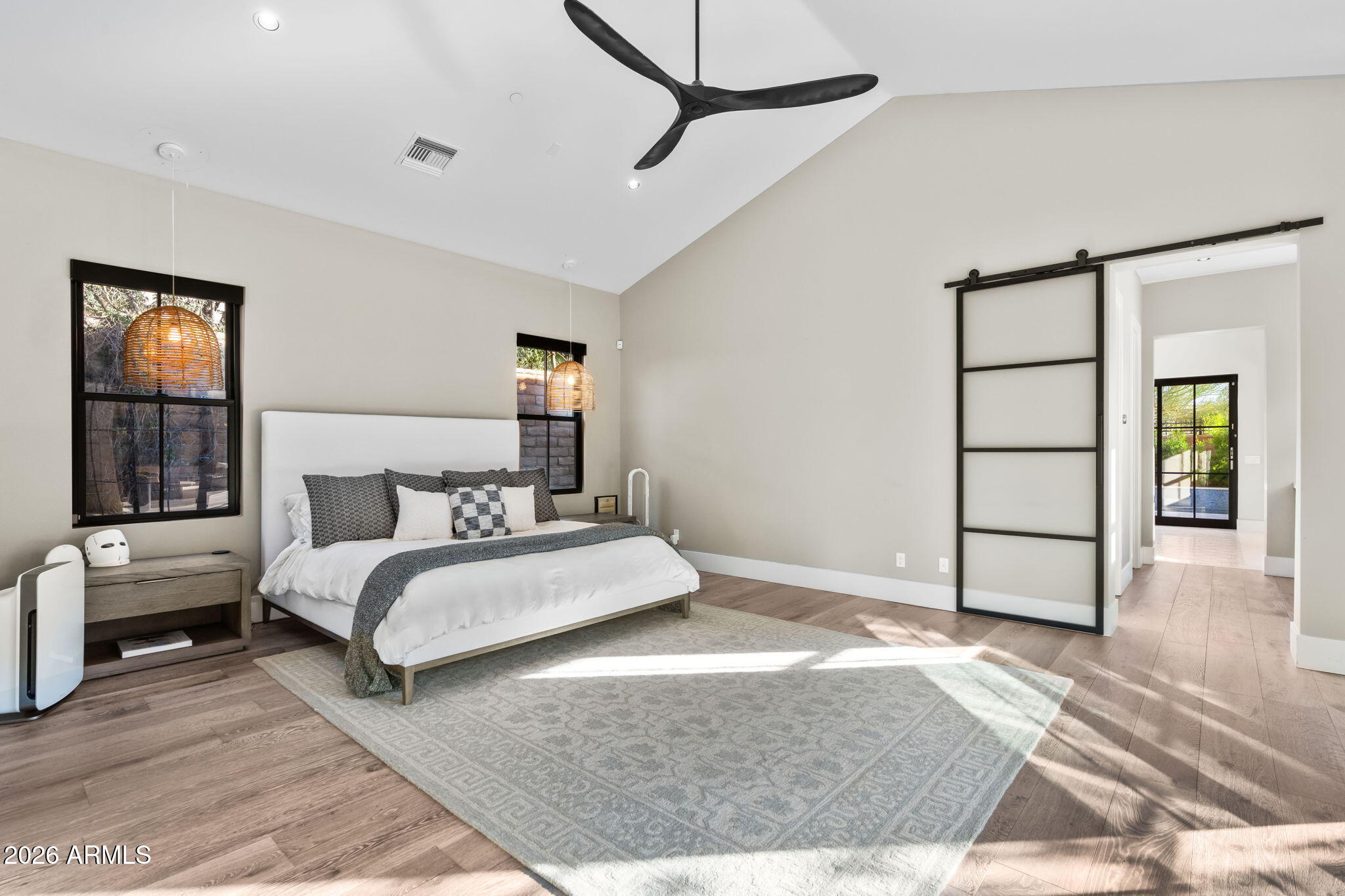 WHITE HORSE - Residential