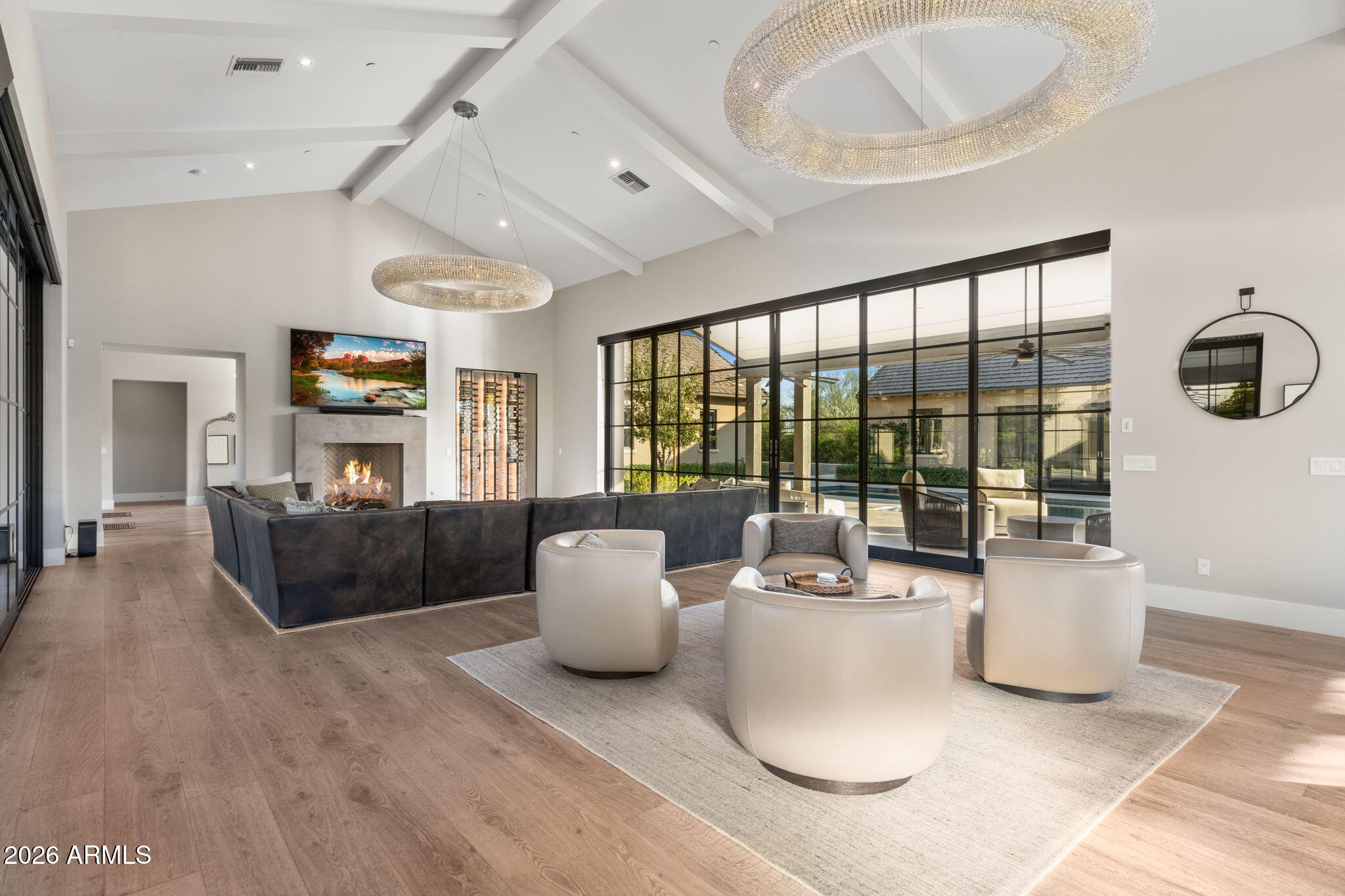 WHITE HORSE - Residential