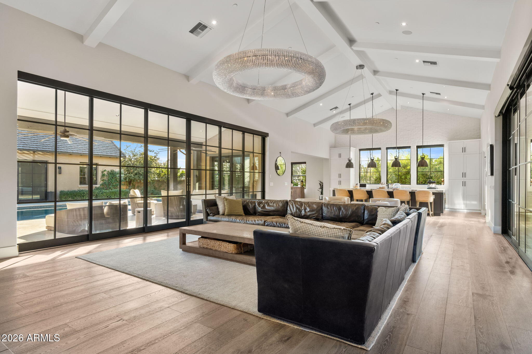 WHITE HORSE - Residential