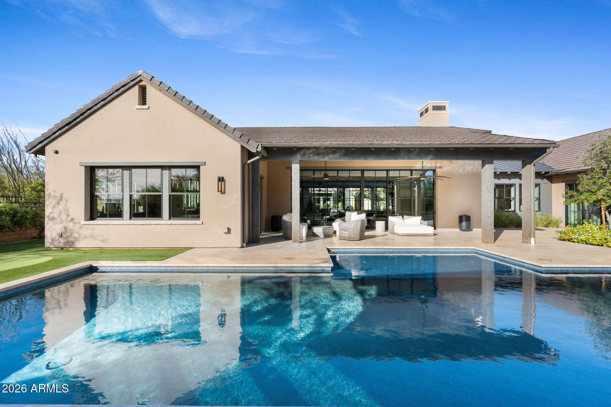 WHITE HORSE - Residential