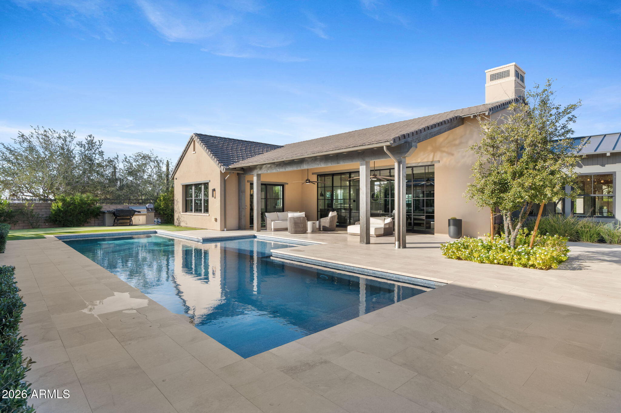 WHITE HORSE - Residential