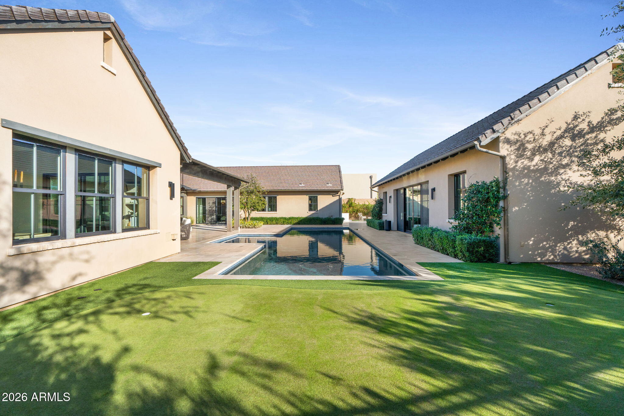 WHITE HORSE - Residential