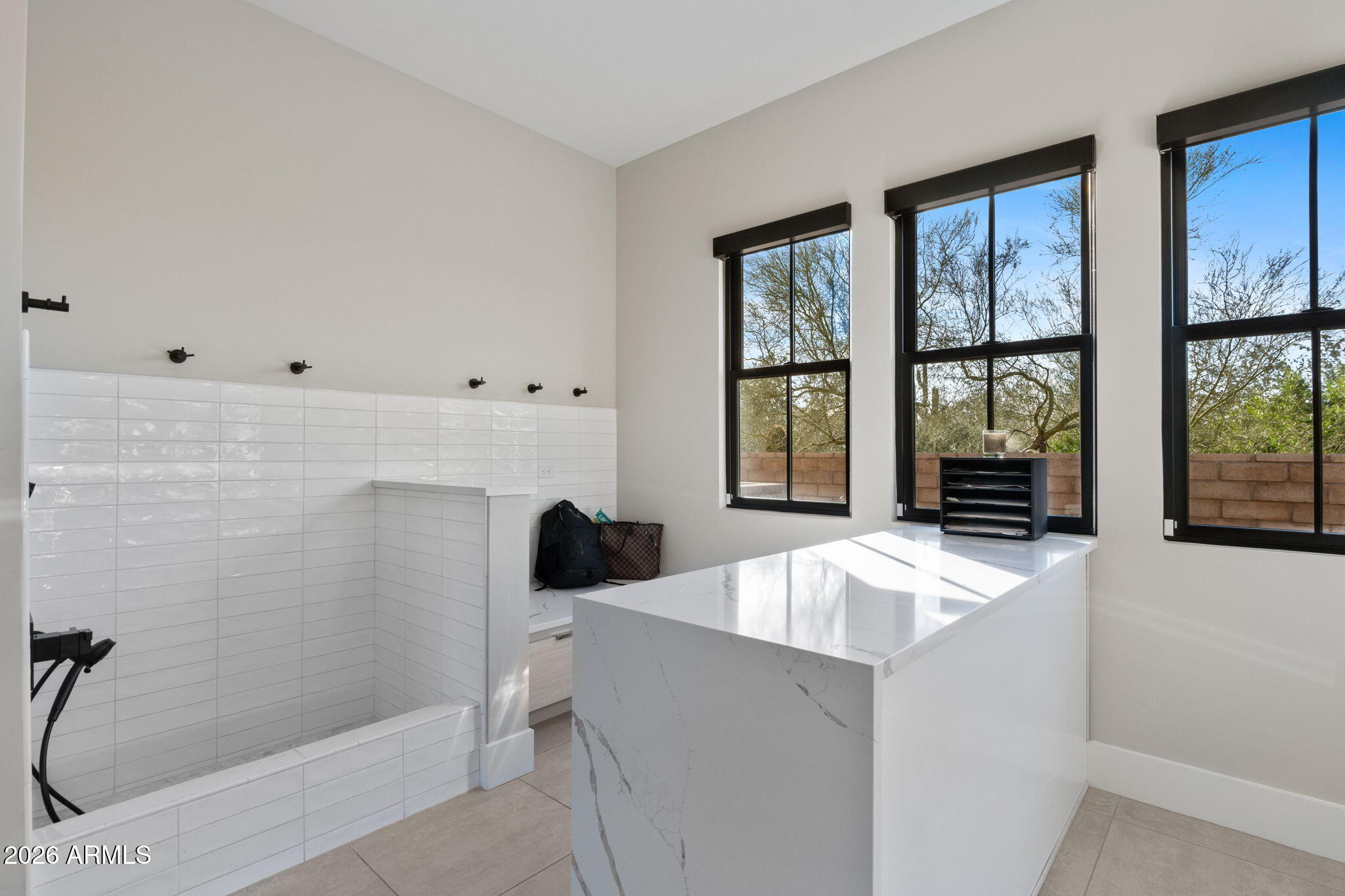 WHITE HORSE - Residential