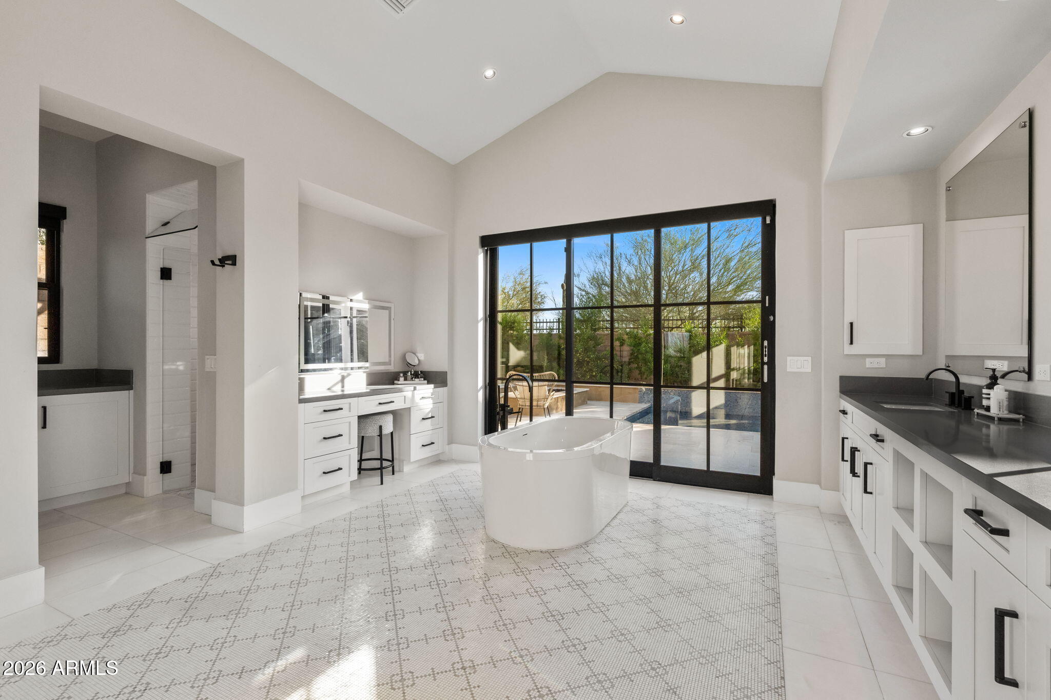 WHITE HORSE - Residential