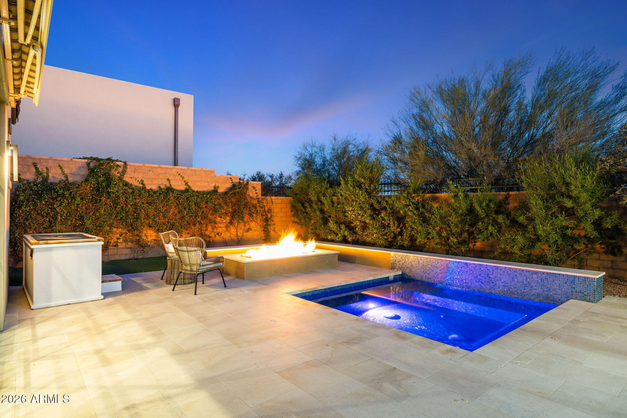 WHITE HORSE - Residential