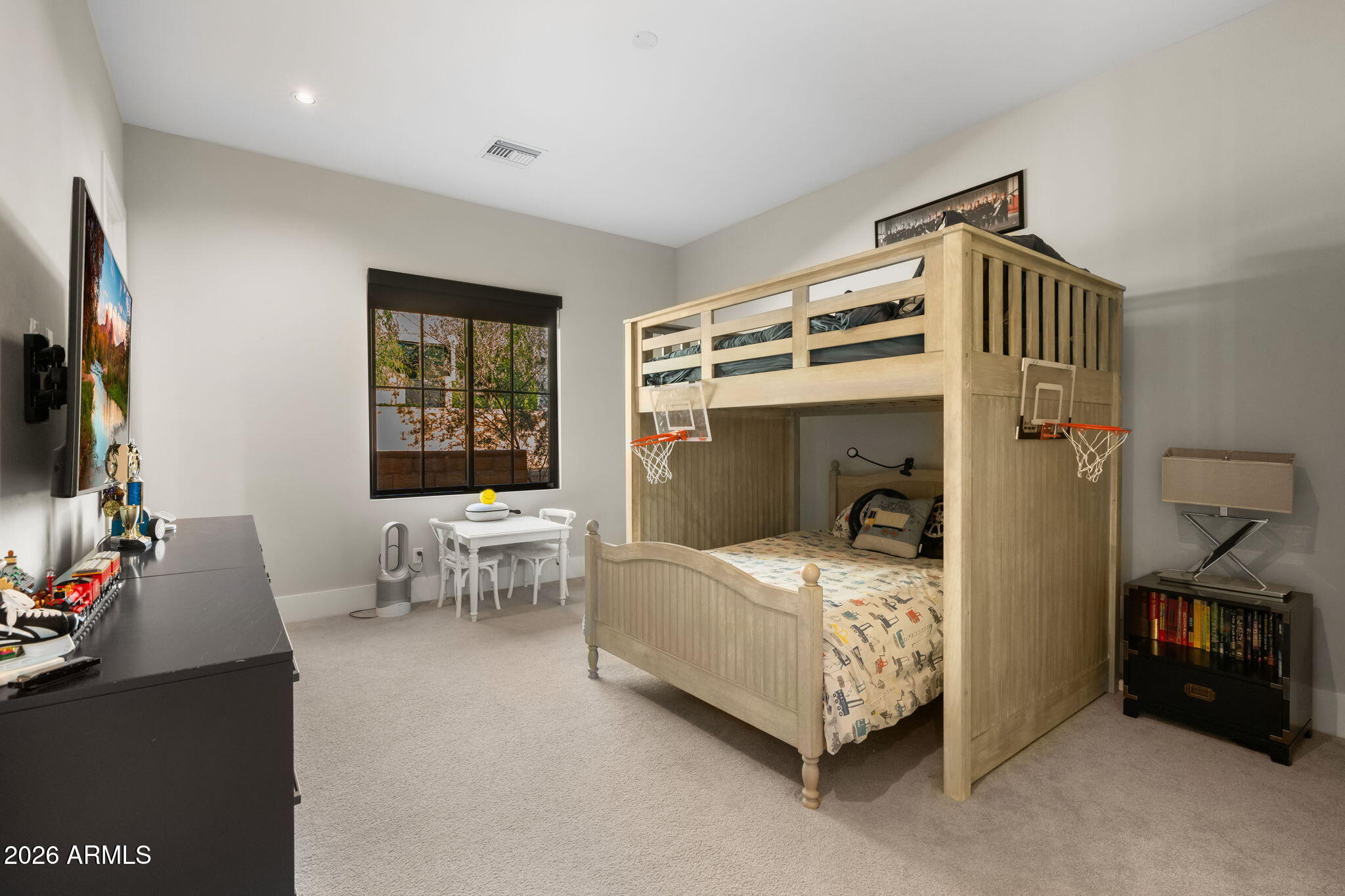 WHITE HORSE - Residential
