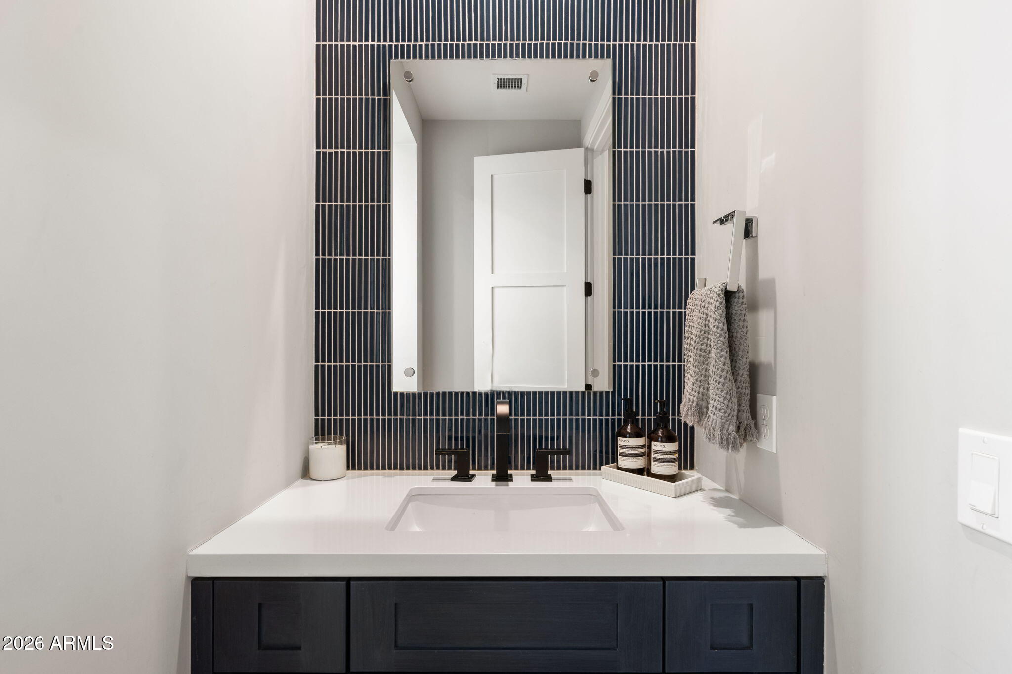 WHITE HORSE - Residential