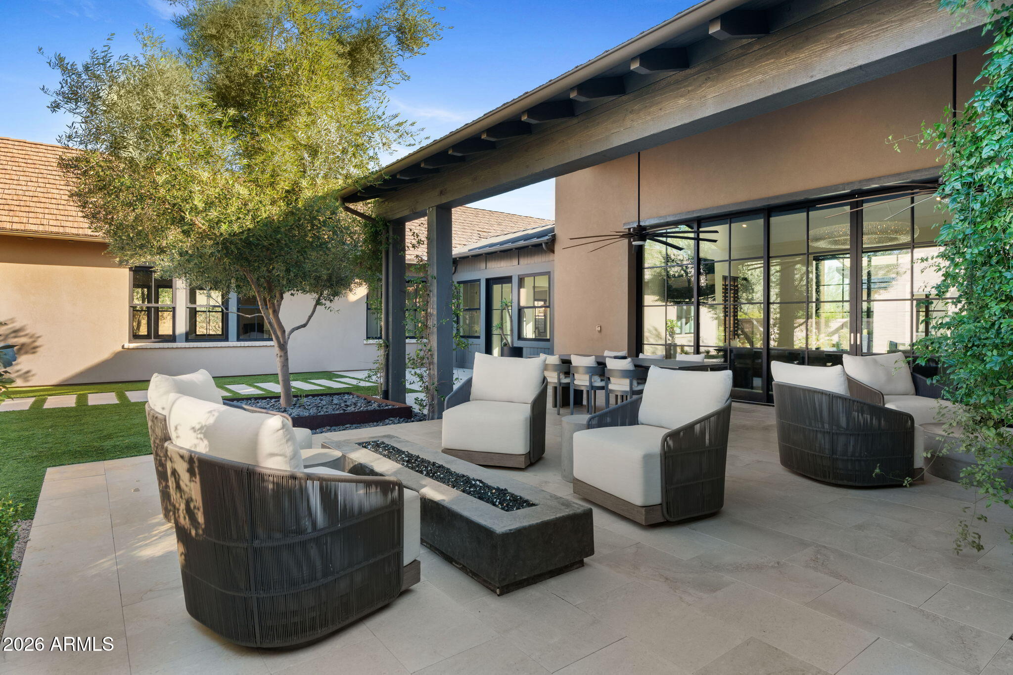 WHITE HORSE - Residential
