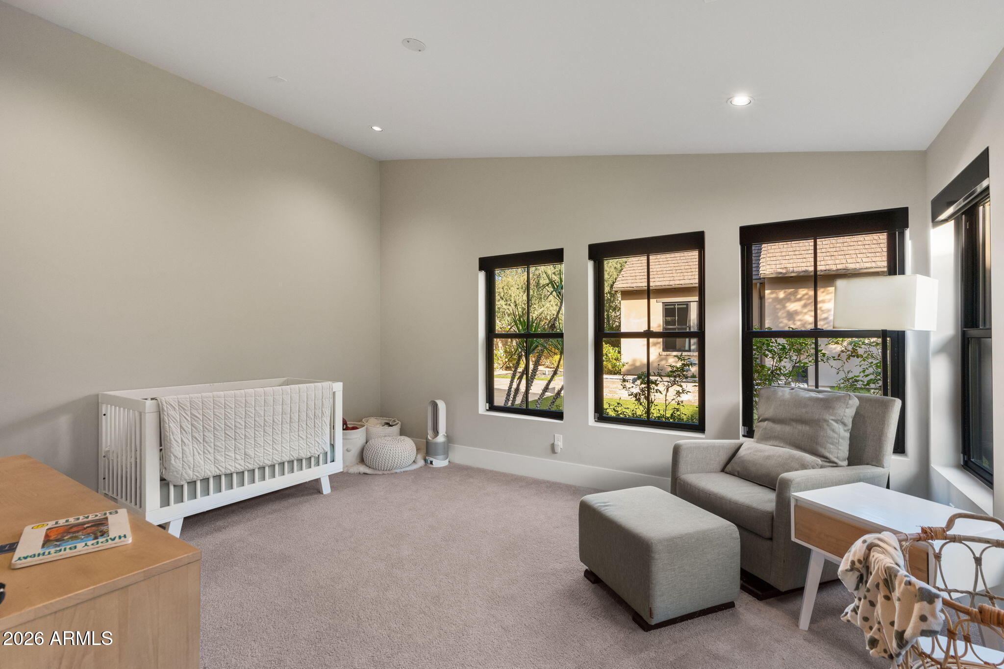 WHITE HORSE - Residential