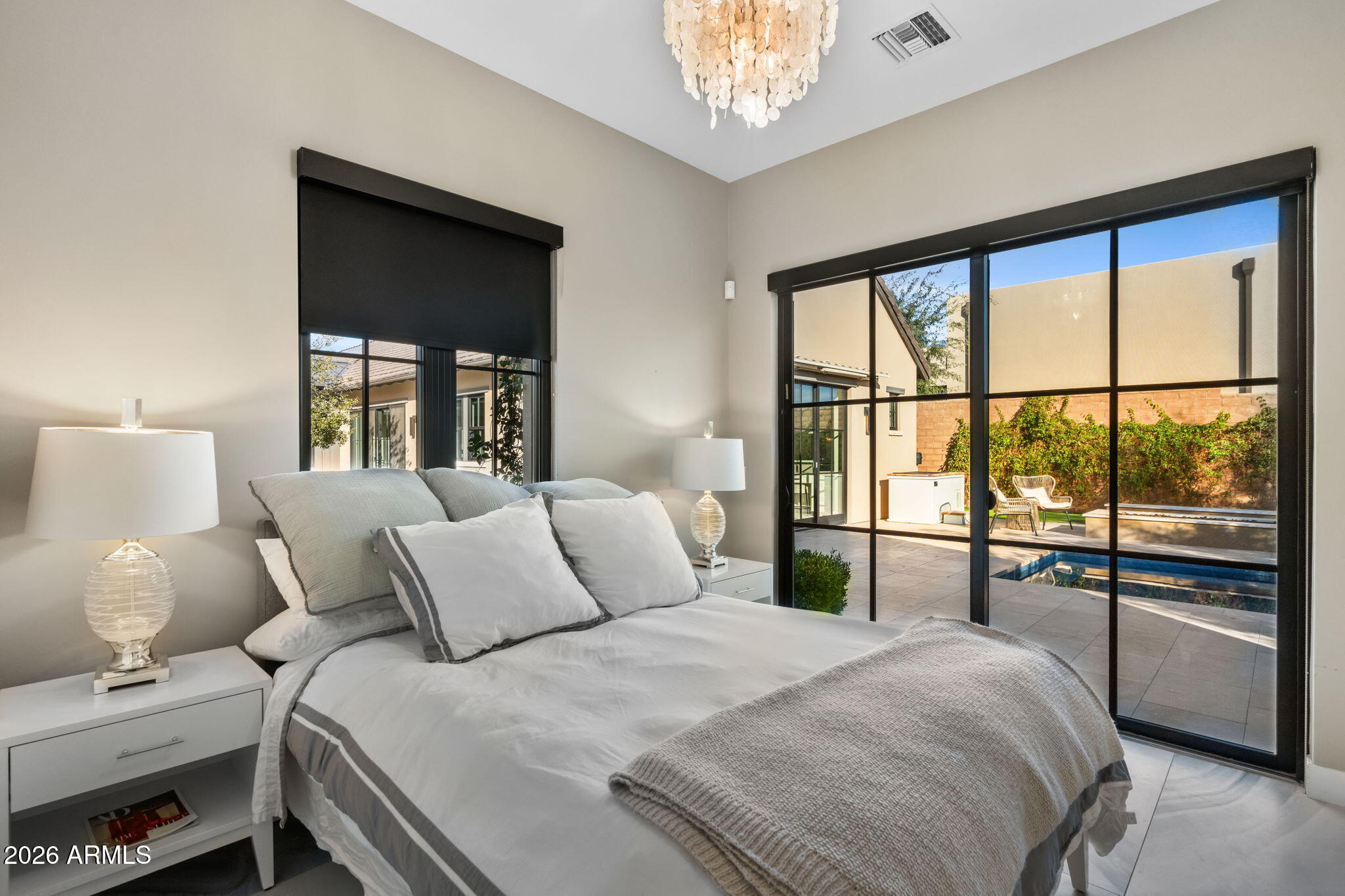 WHITE HORSE - Residential